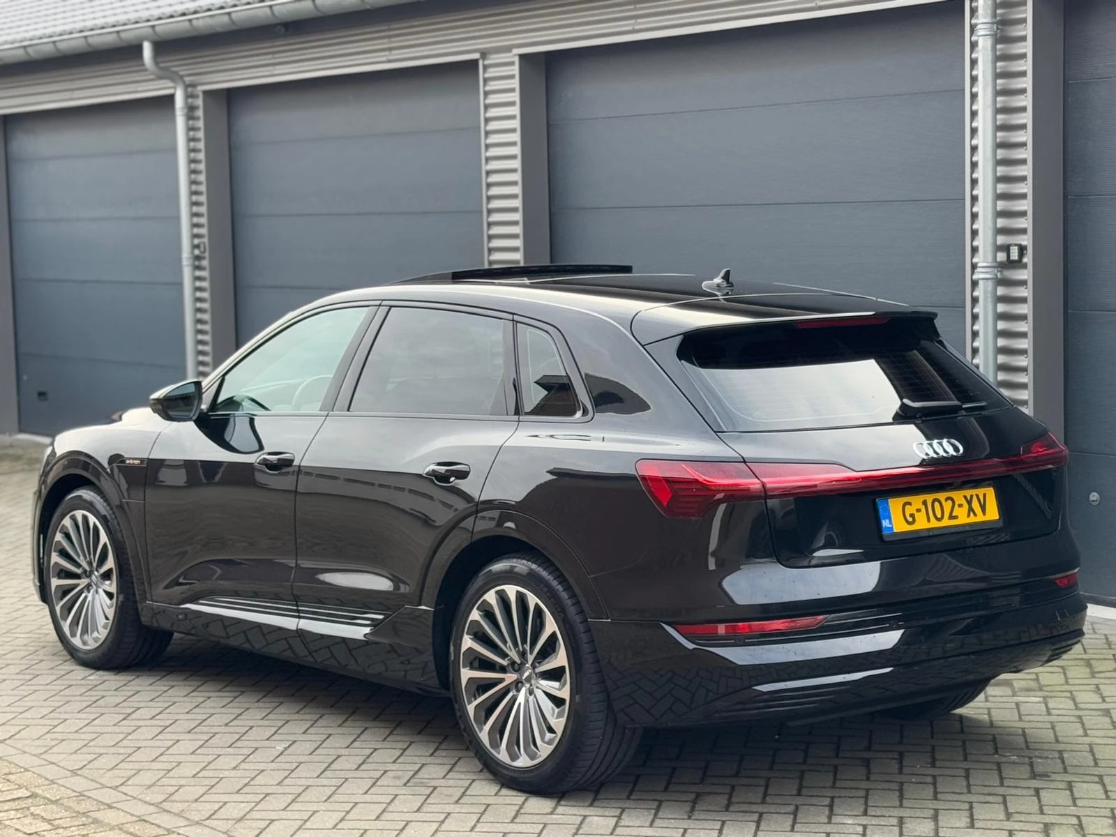 Hoofdafbeelding Audi e-tron