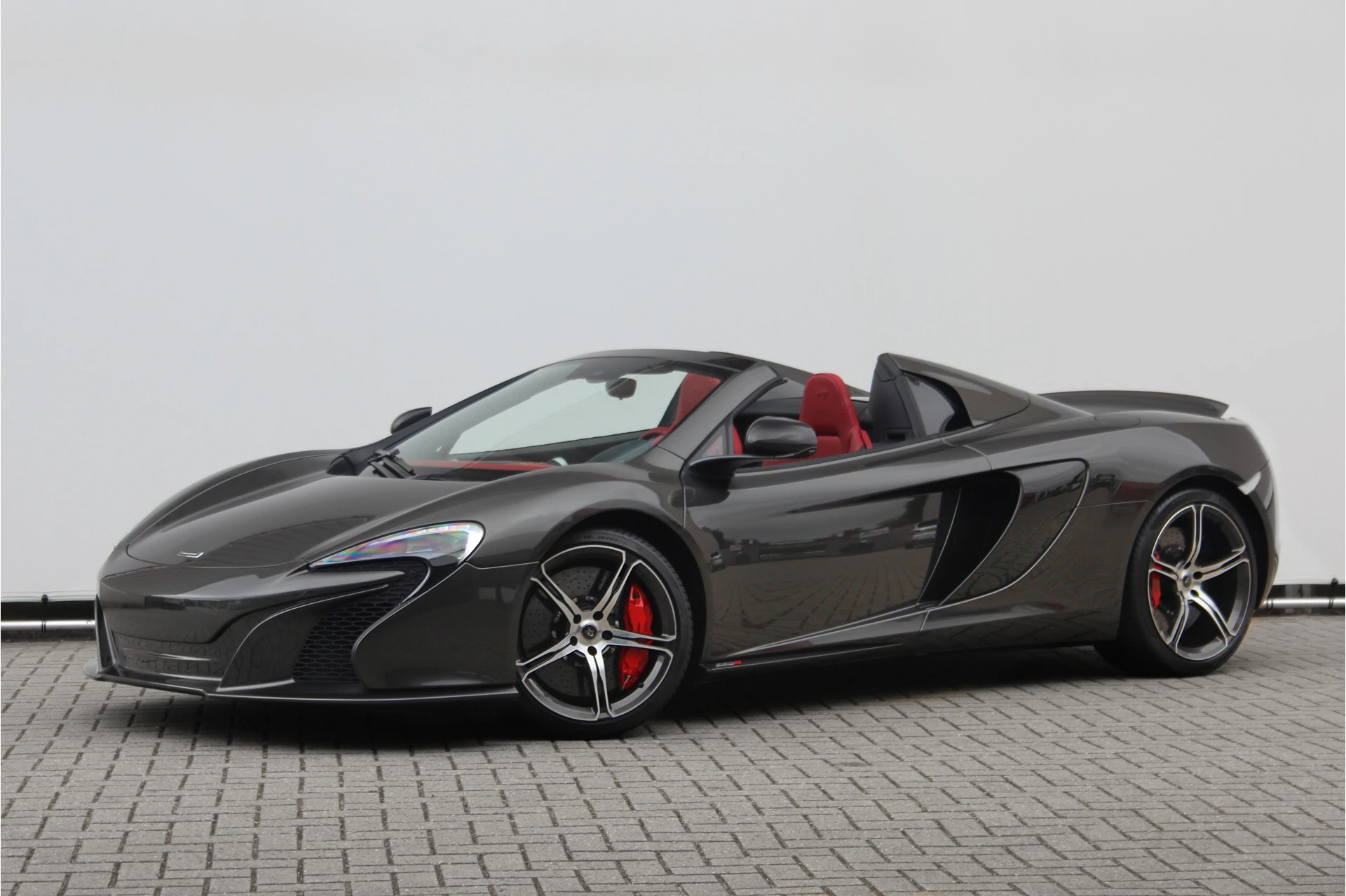 Hoofdafbeelding McLaren 650S