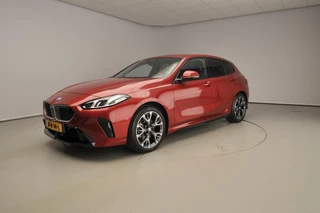 BMW 1 Serie 5-deurs 120 | M-Sportpakket | LED | Navigatie | Sportstoelen | Stoelverwarming | DAB | Alu 18 inch