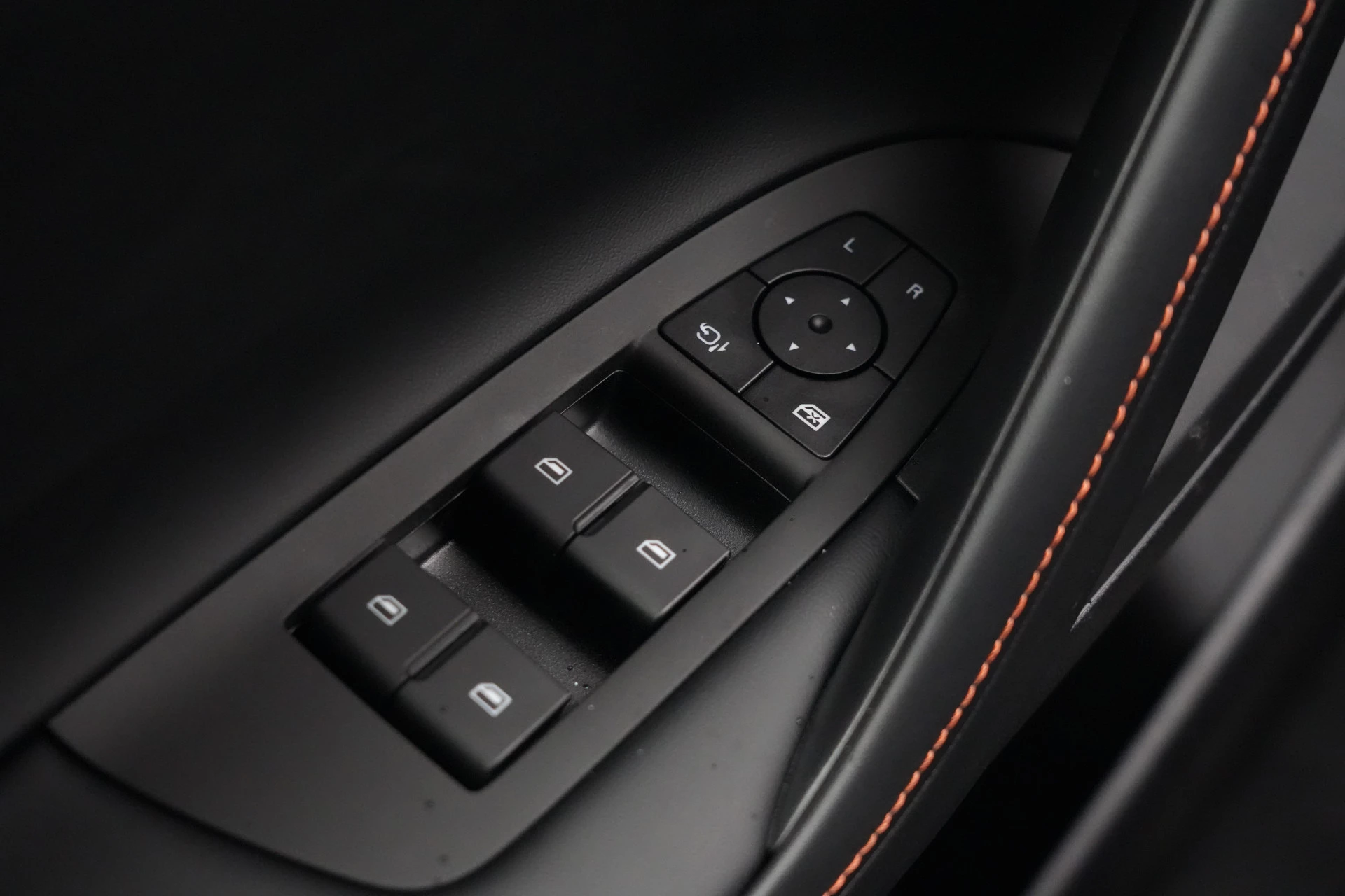 Hoofdafbeelding MG HS