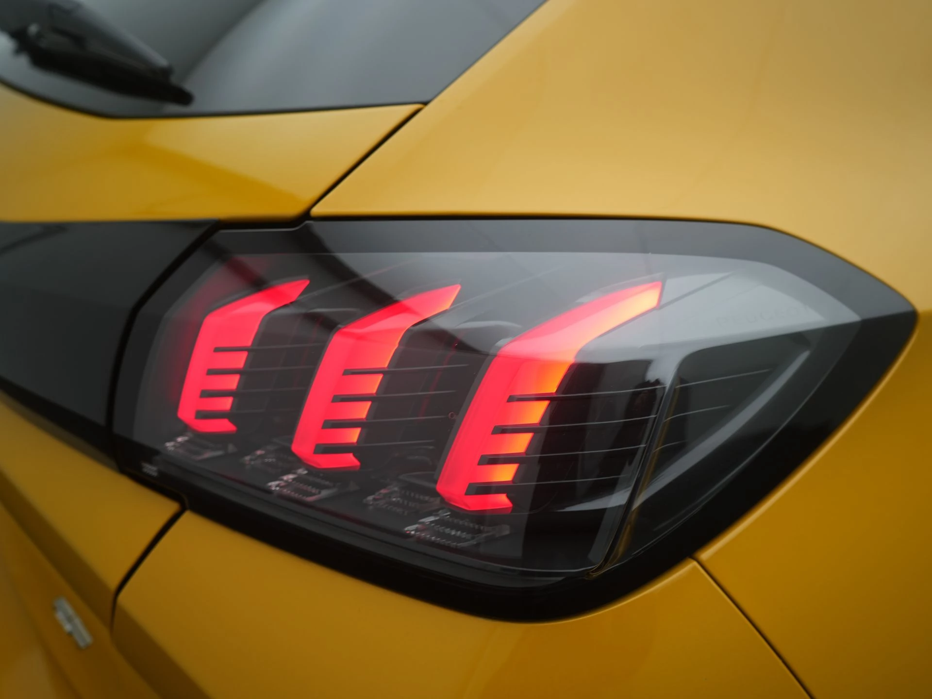 Hoofdafbeelding Peugeot e-208