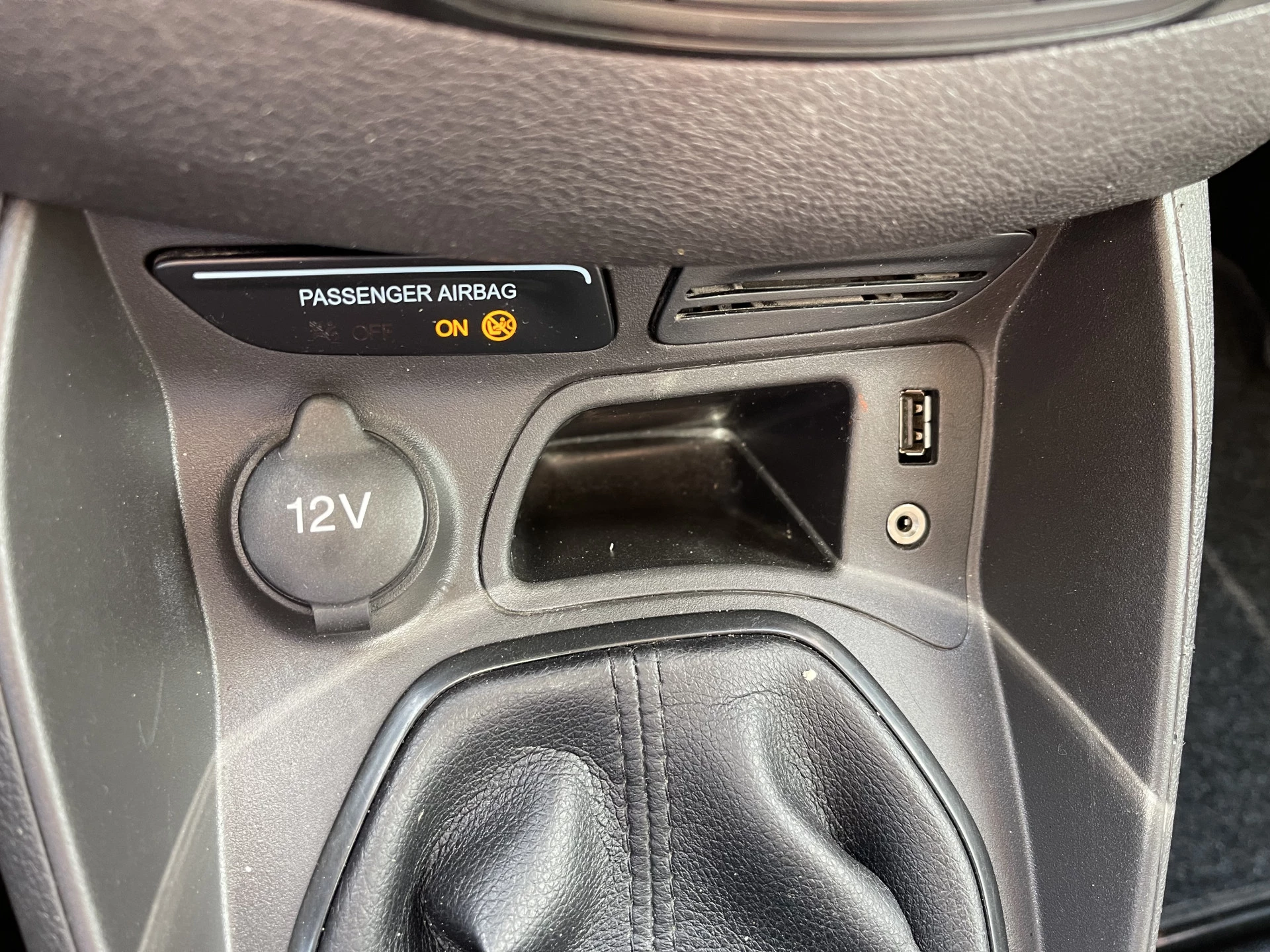 Hoofdafbeelding Ford Transit Courier