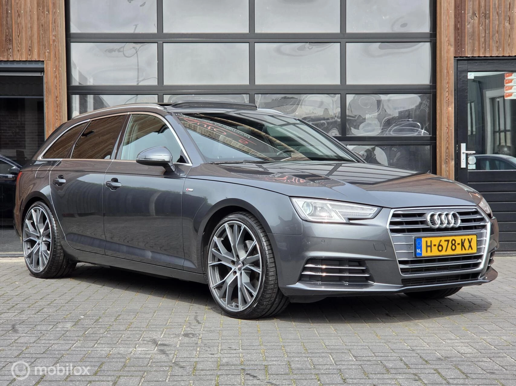 Hoofdafbeelding Audi A4