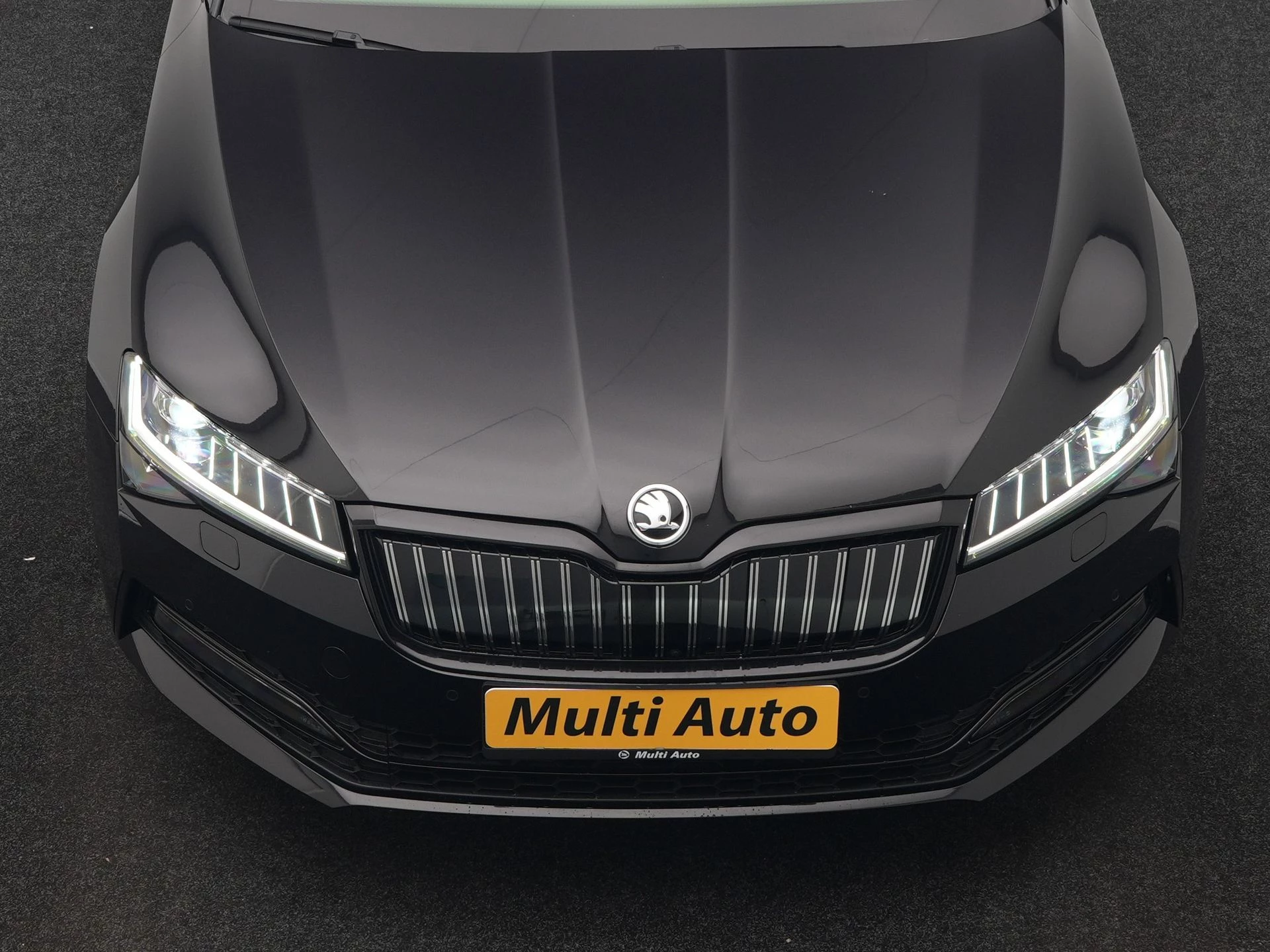 Hoofdafbeelding Škoda Superb