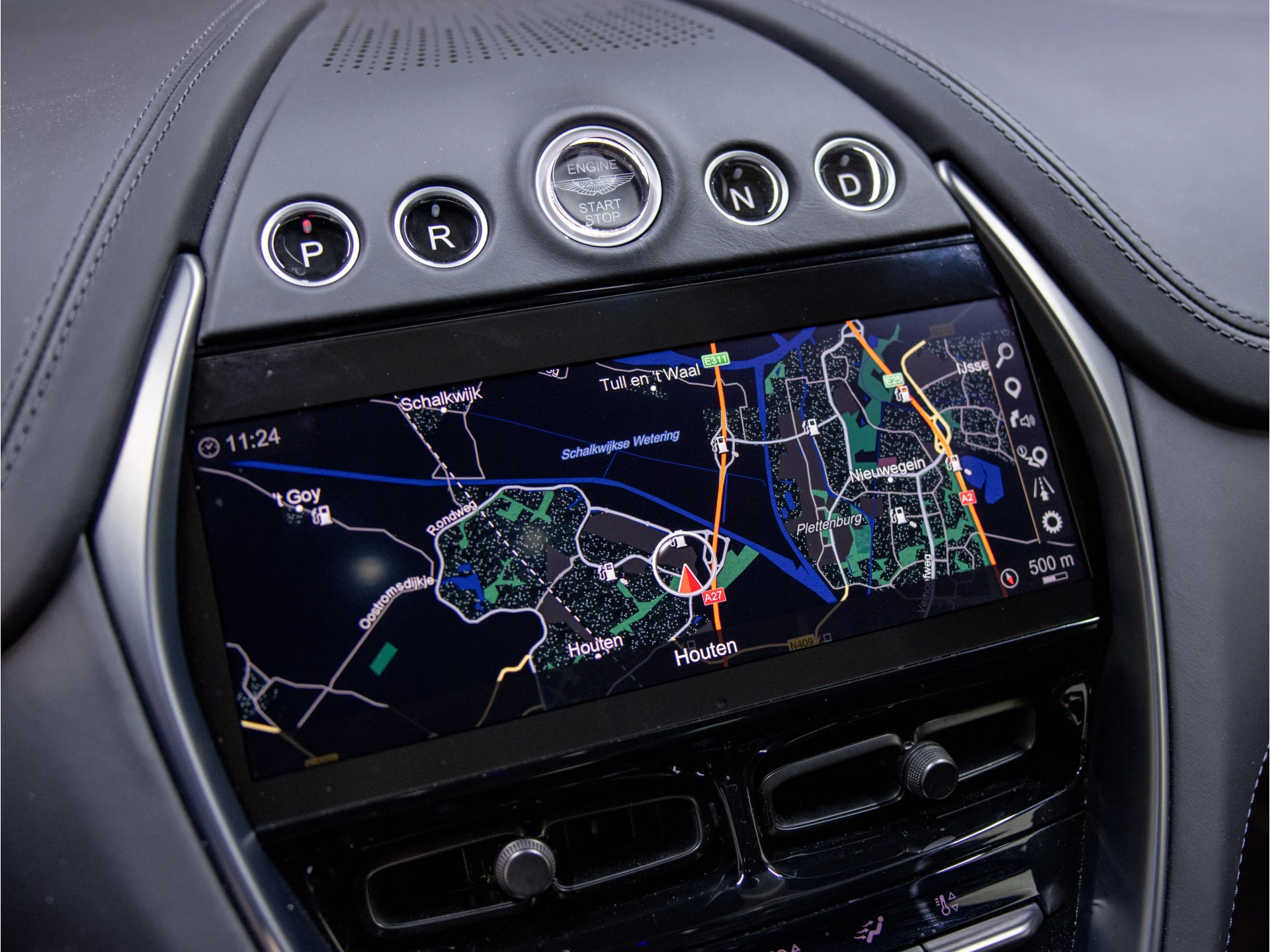 Hoofdafbeelding Aston Martin DBX