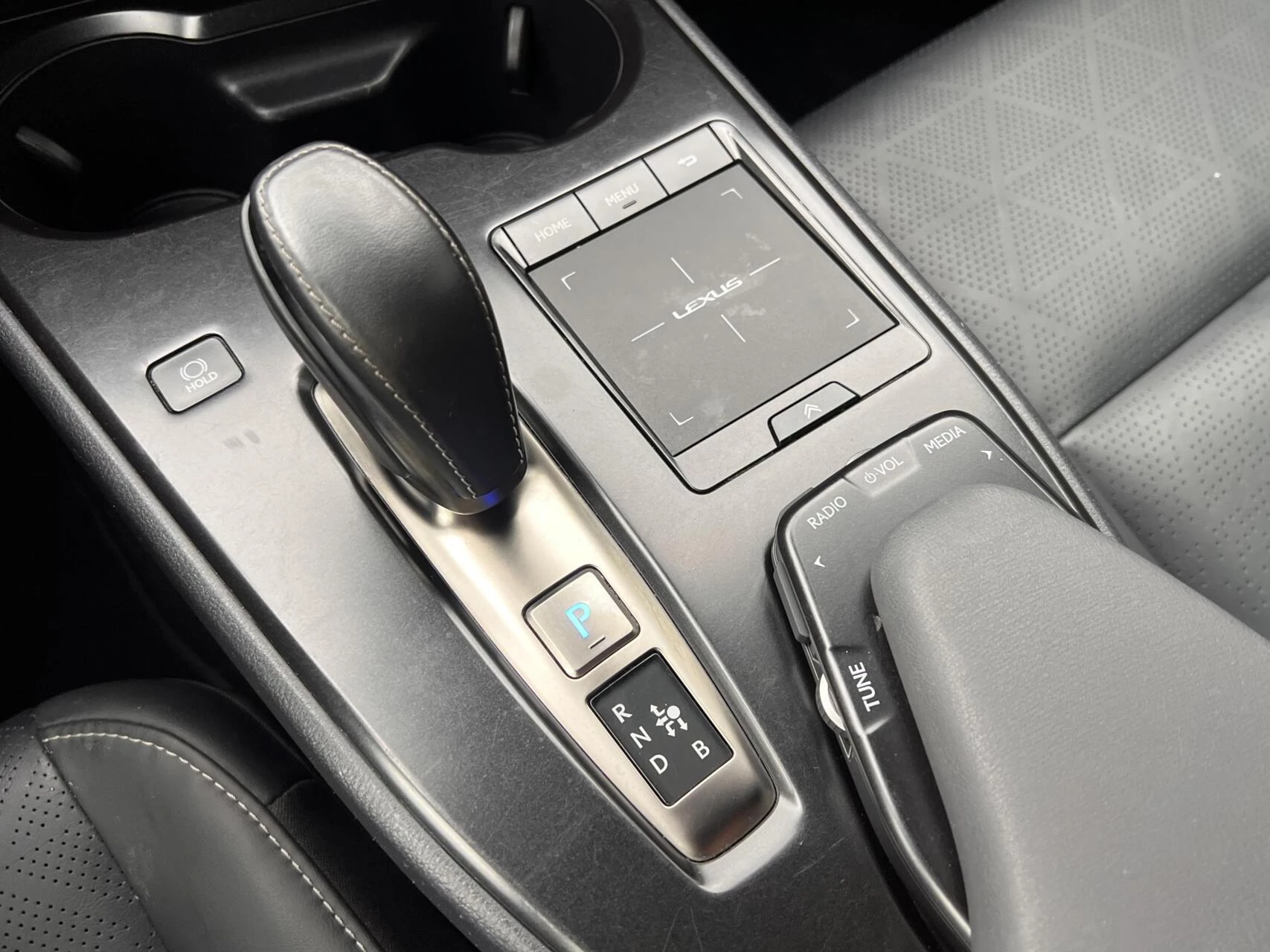 Hoofdafbeelding Lexus UX