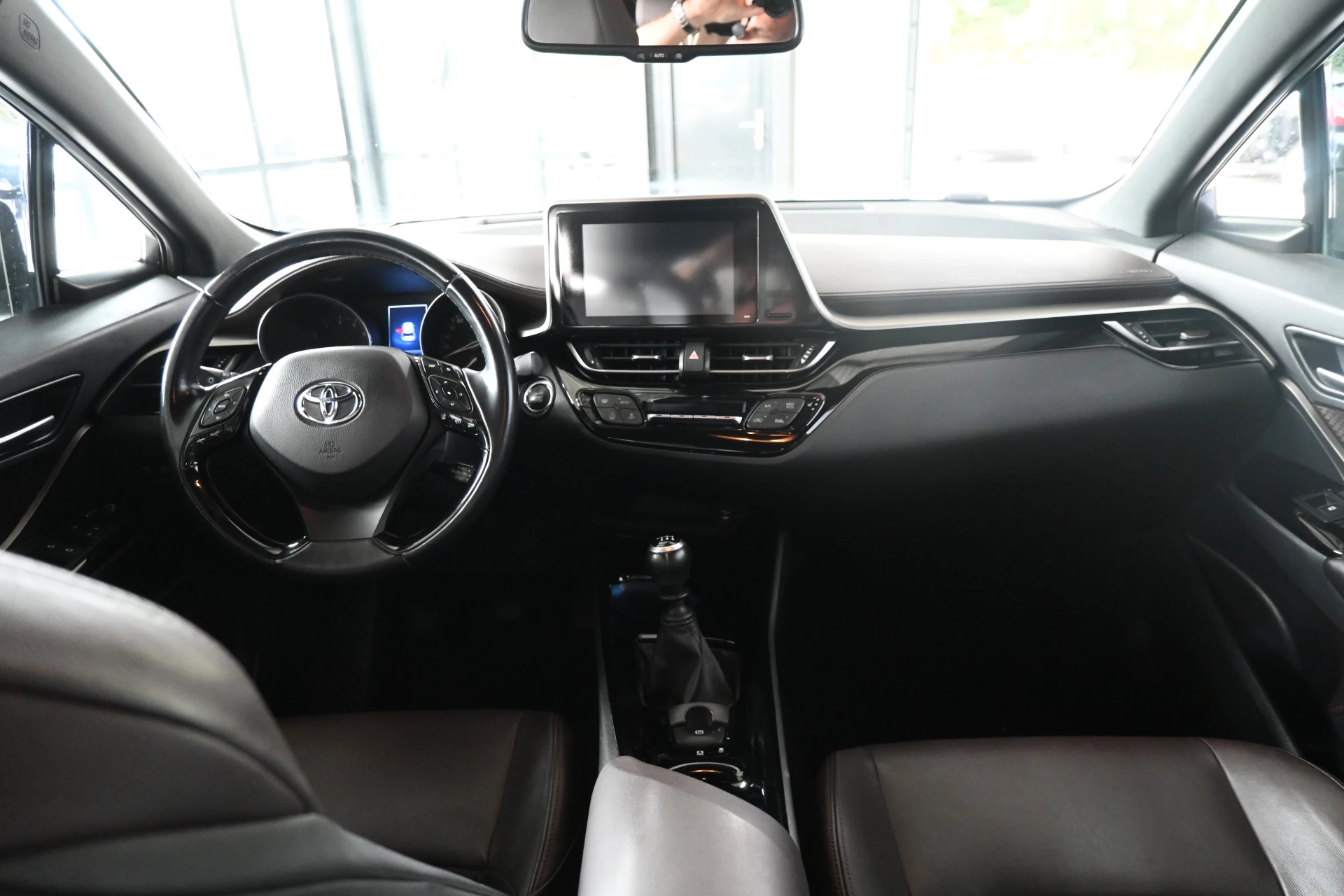 Hoofdafbeelding Toyota C-HR