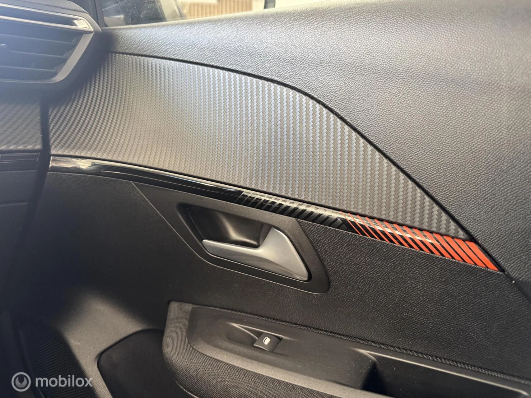 Hoofdafbeelding Peugeot e-208