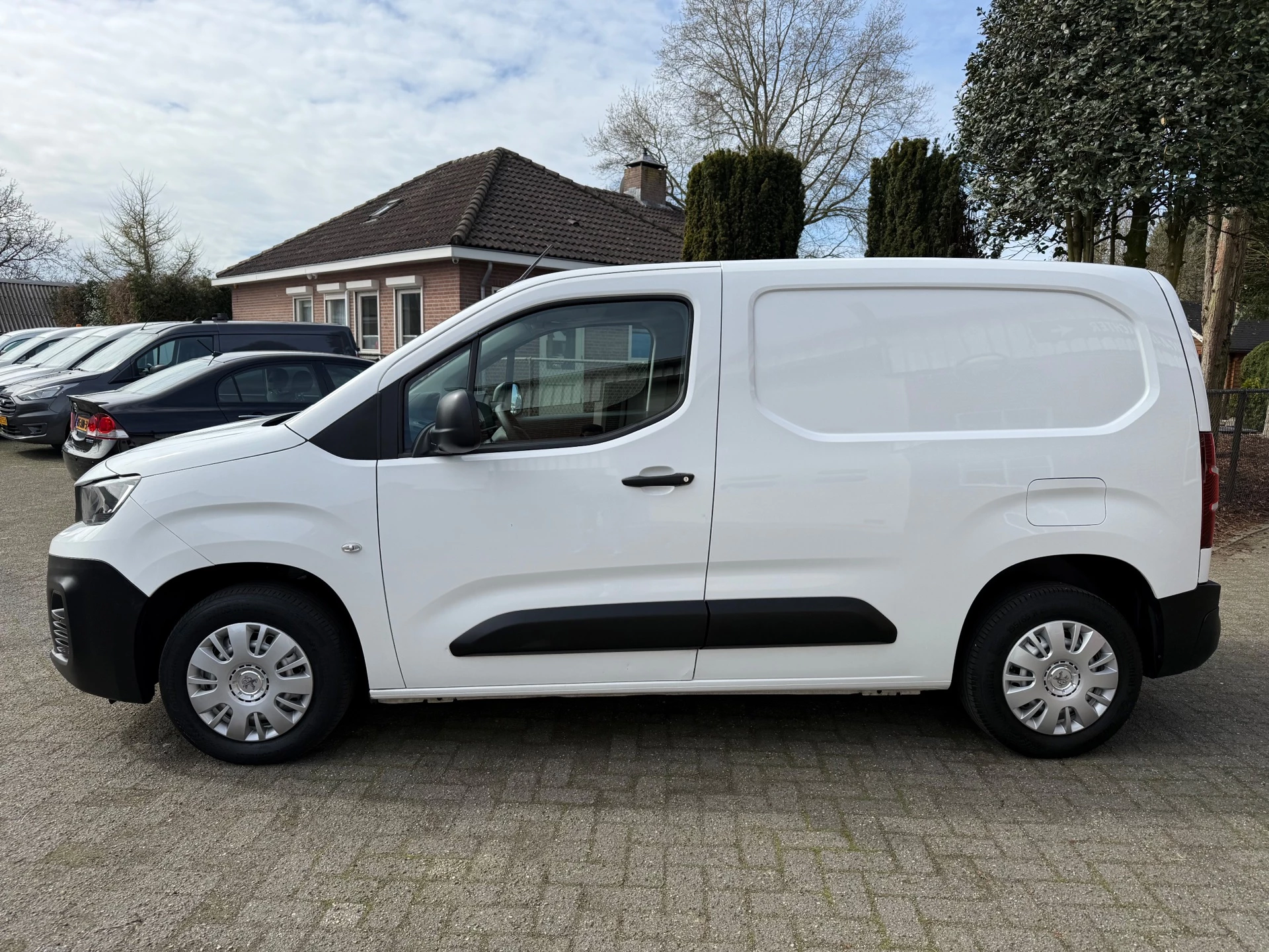 Hoofdafbeelding Peugeot Partner