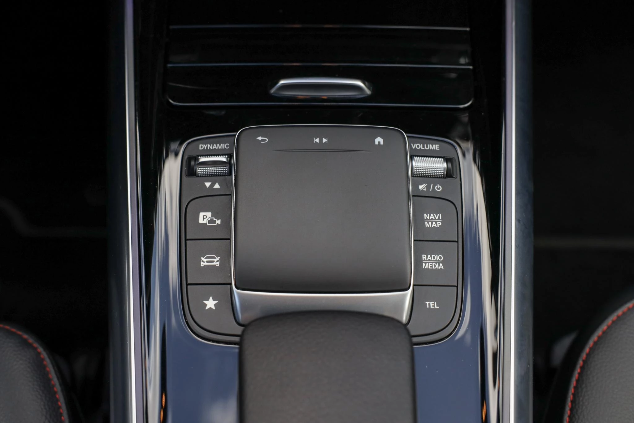 Hoofdafbeelding Mercedes-Benz EQA