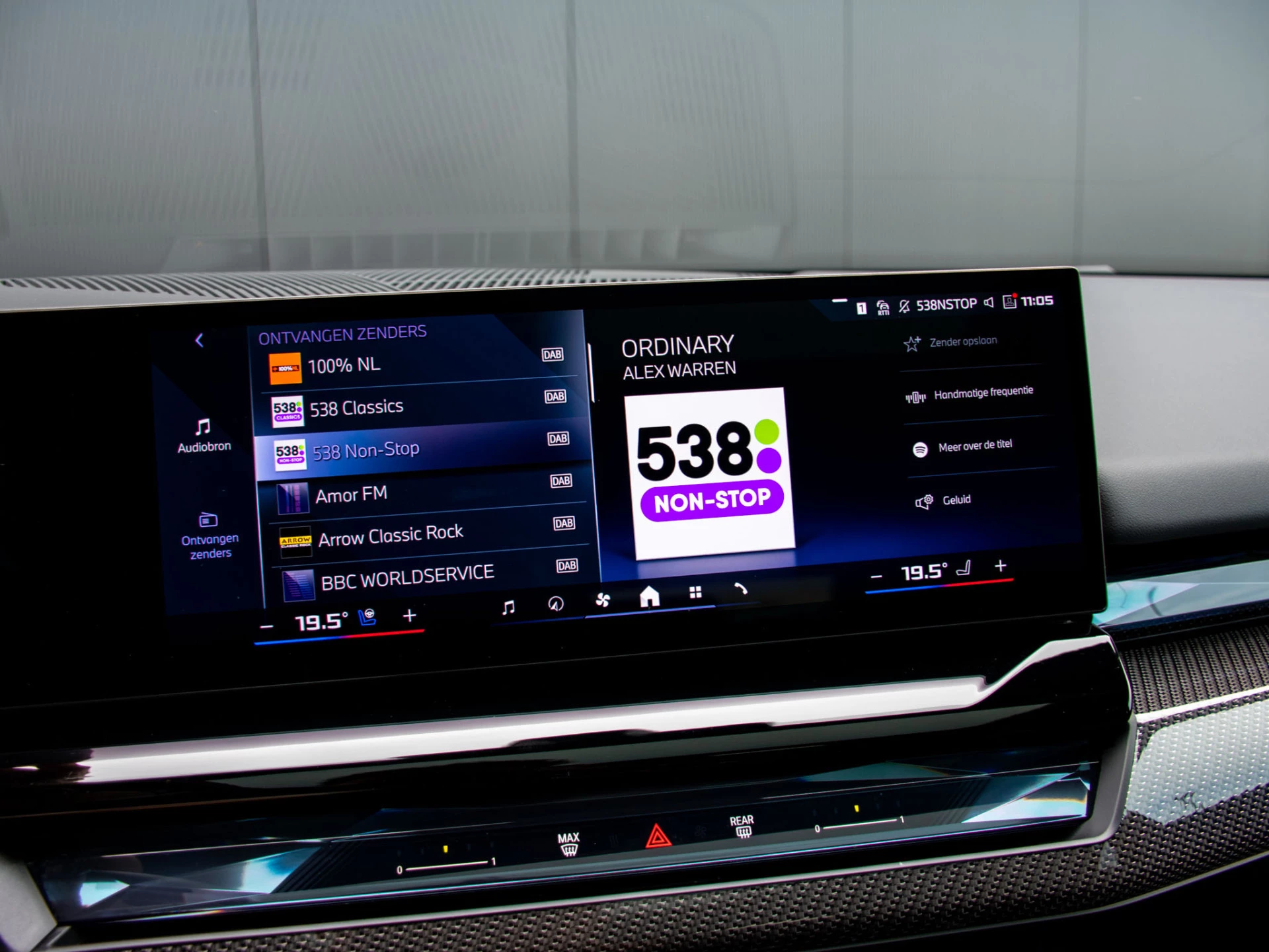 Hoofdafbeelding BMW i5