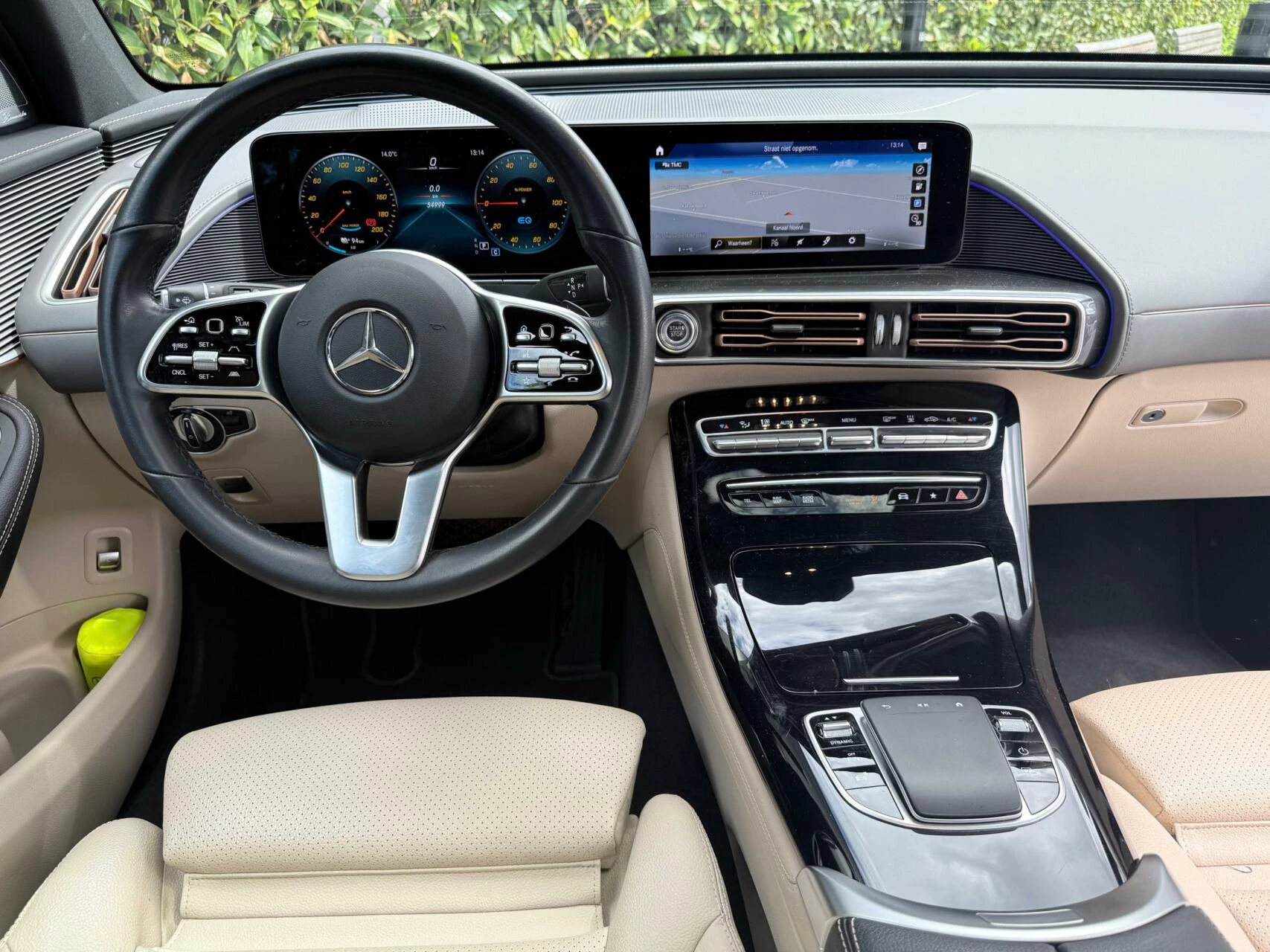 Hoofdafbeelding Mercedes-Benz EQC