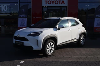 Hoofdafbeelding Toyota Yaris Cross Toyota Yaris Cross 1.5 Hybrid 130 NWE MODEL APPLE/ANDROID STOELVERWARM. AD-CRUISE ALL-SEASON CAMERA CLIMA