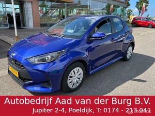 Hoofdafbeelding Toyota Yaris Toyota Yaris 1.5 Hybrid Automaat Trendline 5 deurs , Navigatie , Camera , Climate controle , Cruise Controle  , Hybride  brandstof verbruik 1 ltr 20 km , 10 jaar fab garantie