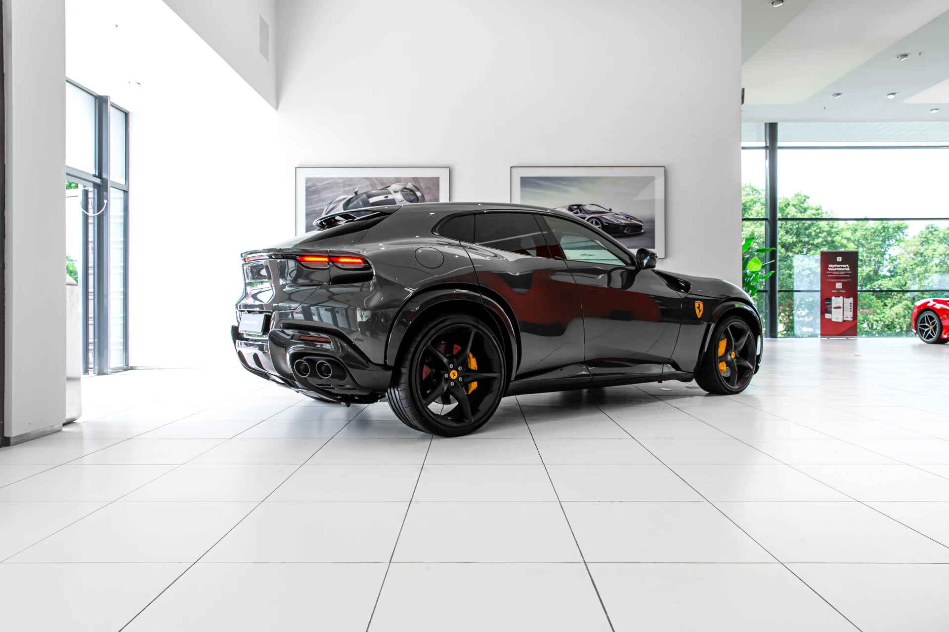 Hoofdafbeelding Ferrari Purosangue