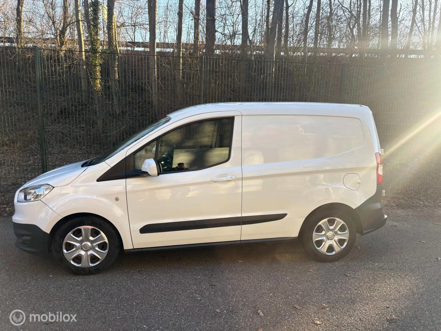 Hoofdafbeelding Ford Transit Courier