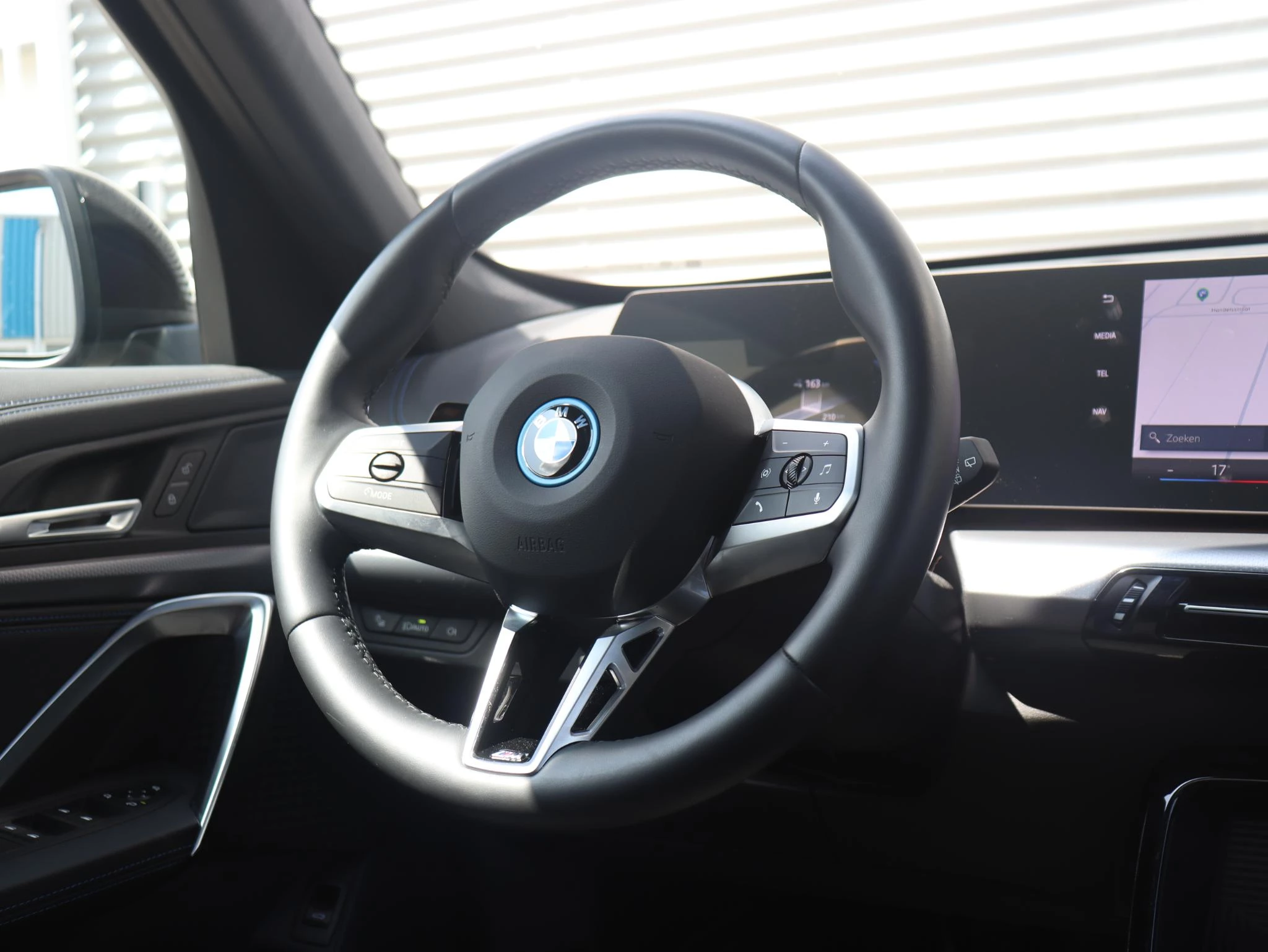 Hoofdafbeelding BMW iX1