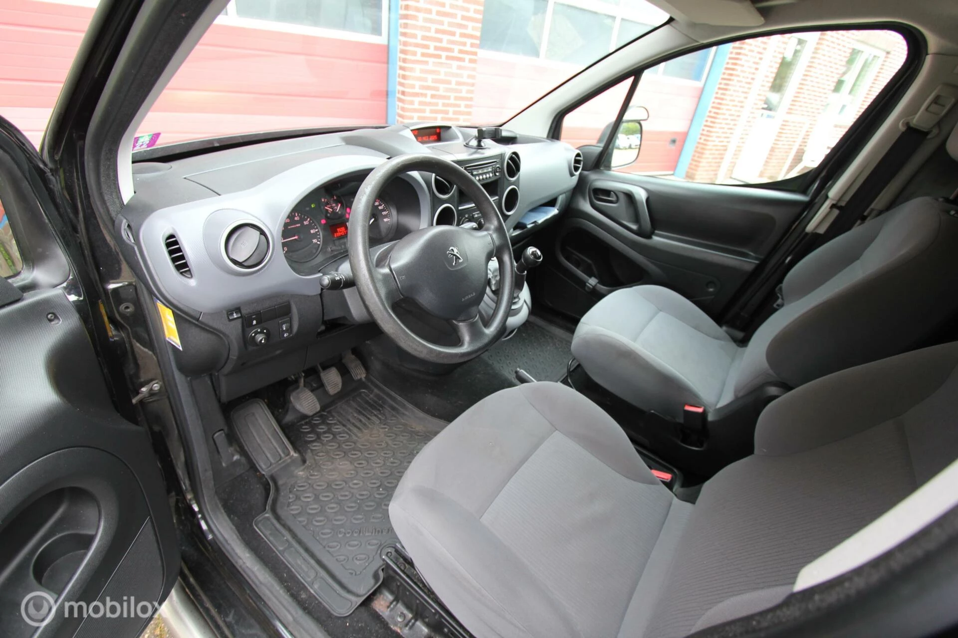 Hoofdafbeelding Peugeot Partner