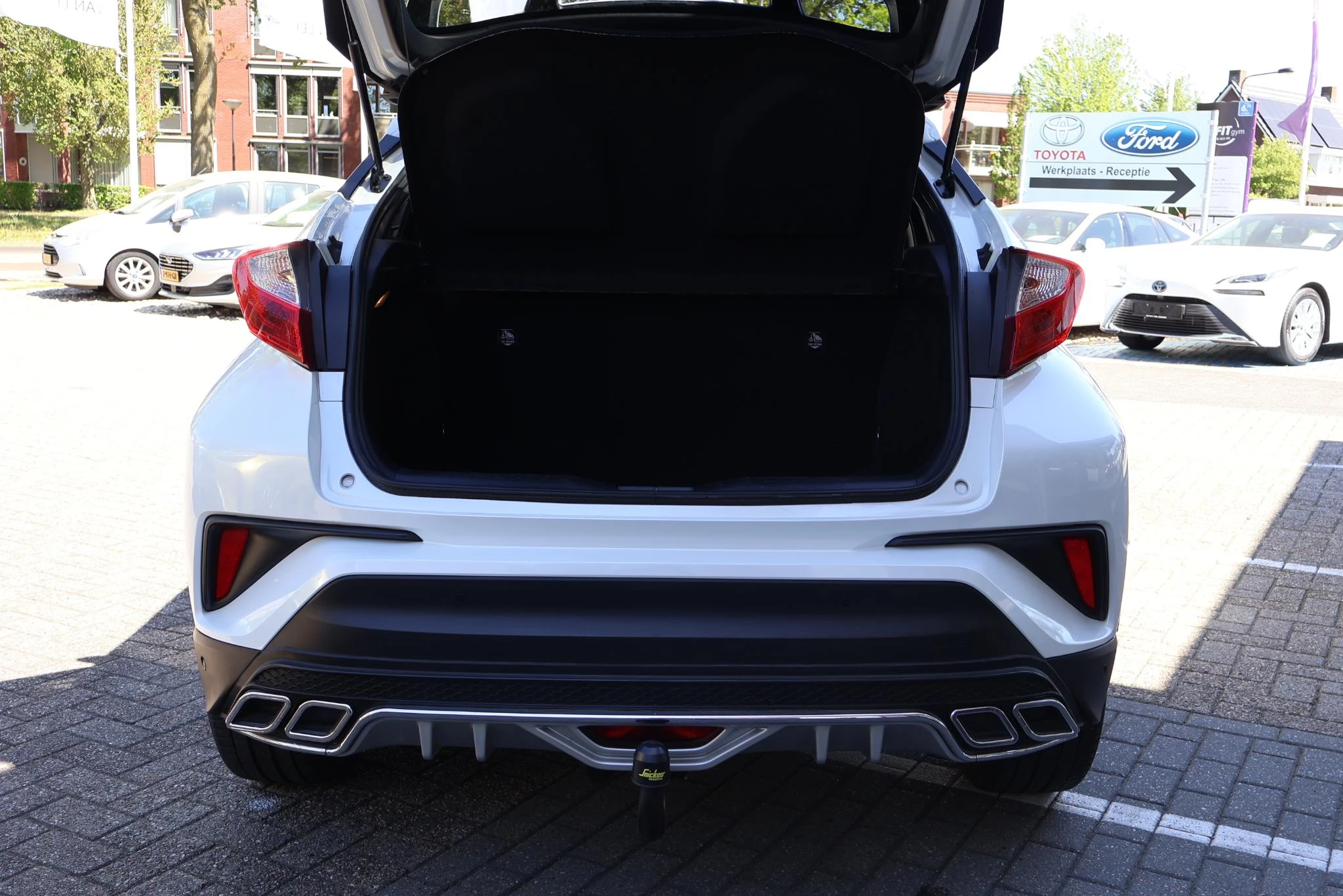 Hoofdafbeelding Toyota C-HR