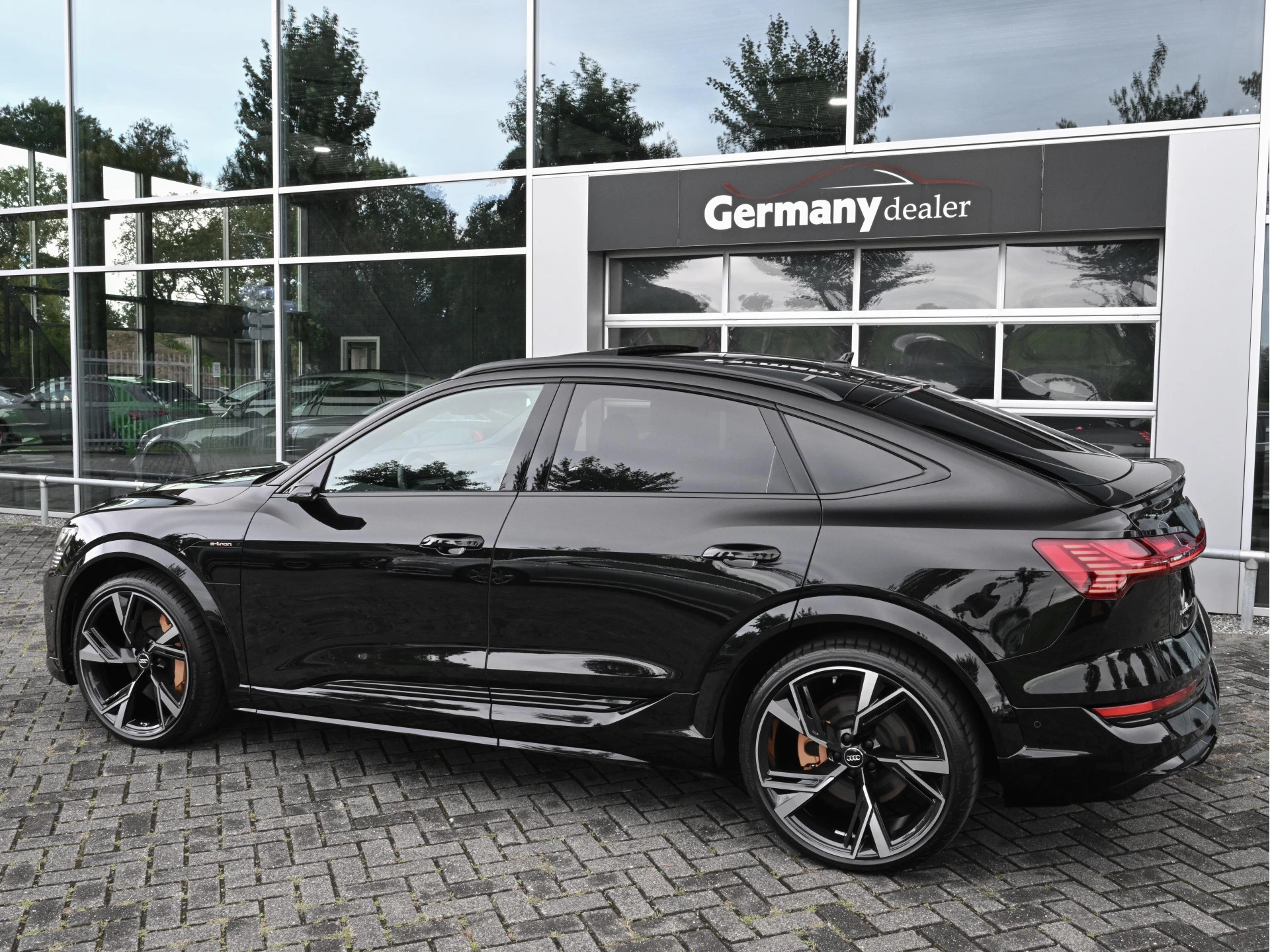 Hoofdafbeelding Audi e-tron