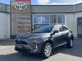 Hoofdafbeelding Toyota Yaris Cross Toyota Yaris Cross 1.5 HYBRID BUSINESS ALL-SEASON PARKEERCAMERA APPLE/ANDROID CLIMA AD-CRUISE BLUETOOTH