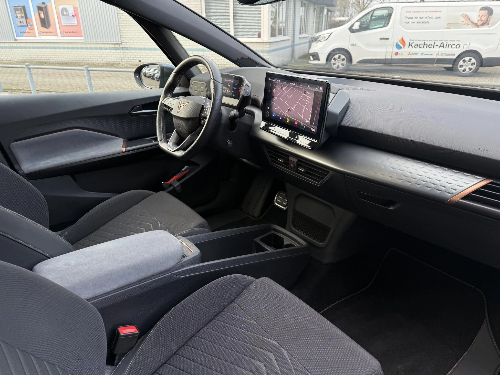 Hoofdafbeelding CUPRA Born