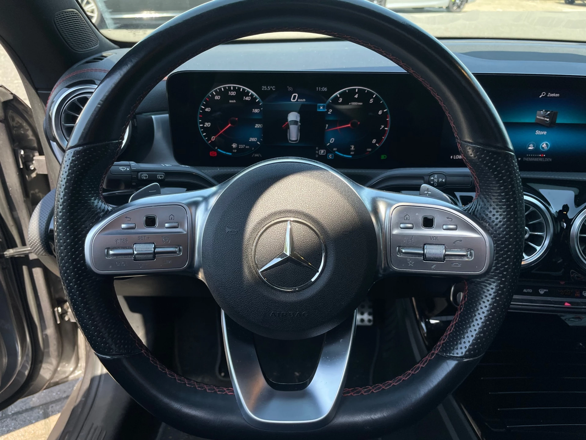 Hoofdafbeelding Mercedes-Benz CLA