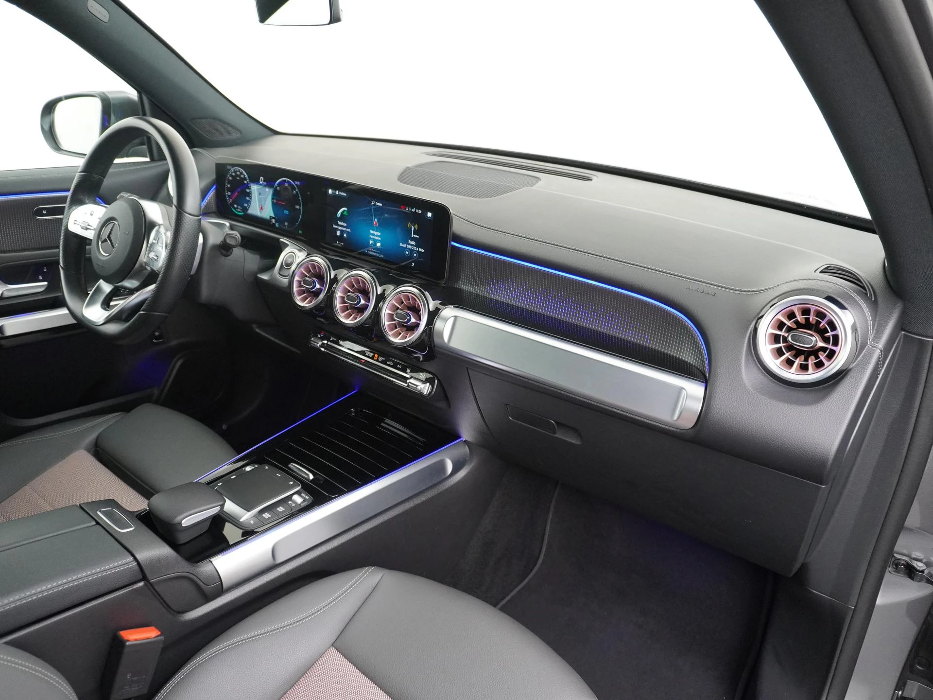 Hoofdafbeelding Mercedes-Benz EQB