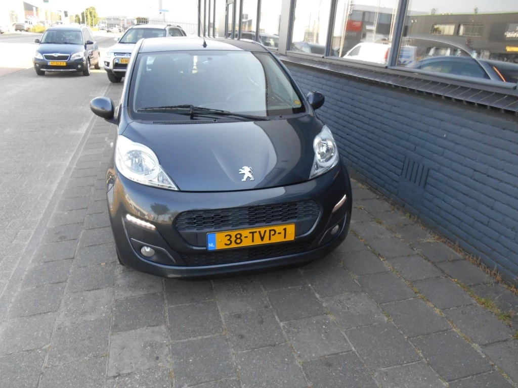 Hoofdafbeelding Peugeot 107