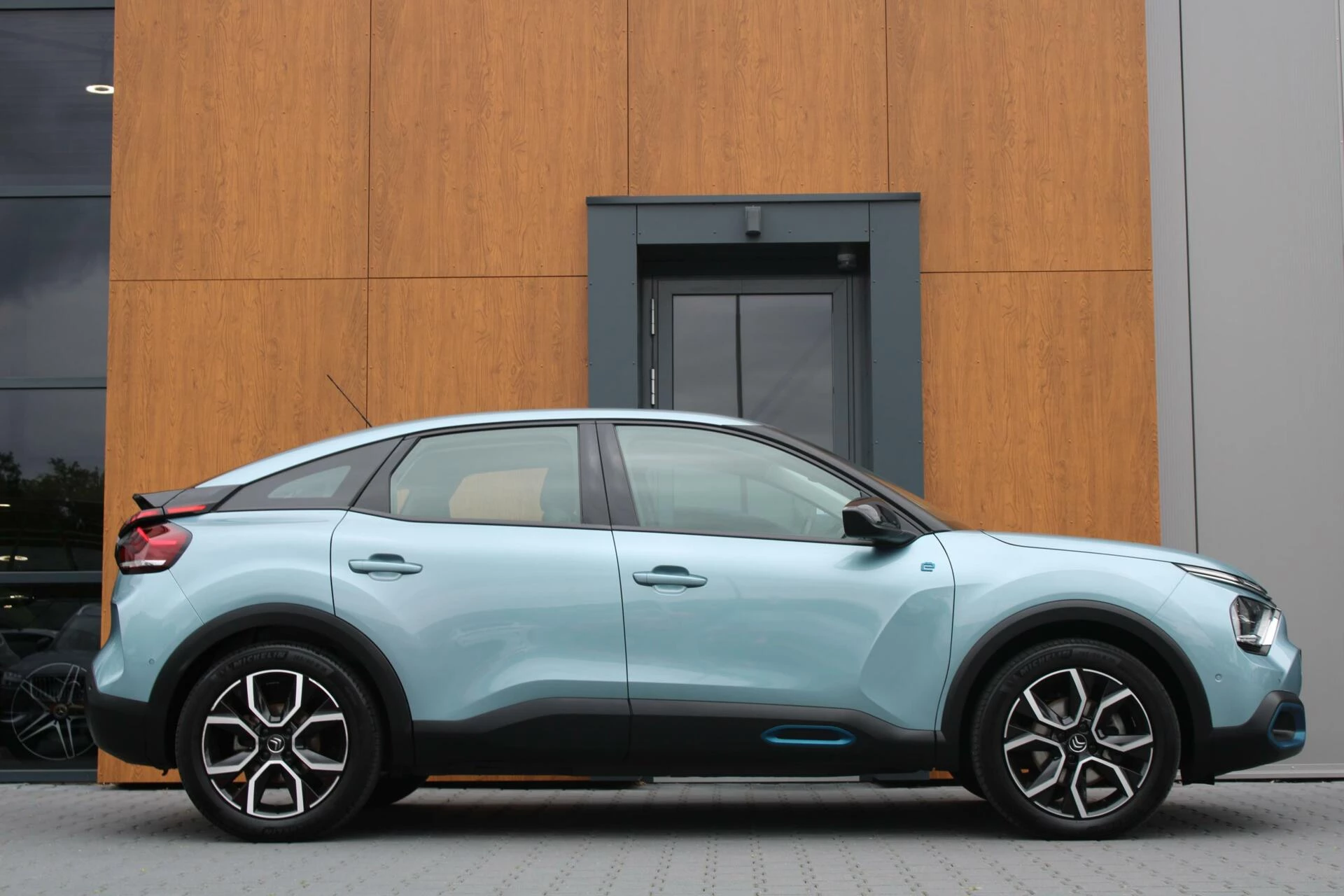Hoofdafbeelding Citroën ë-C4