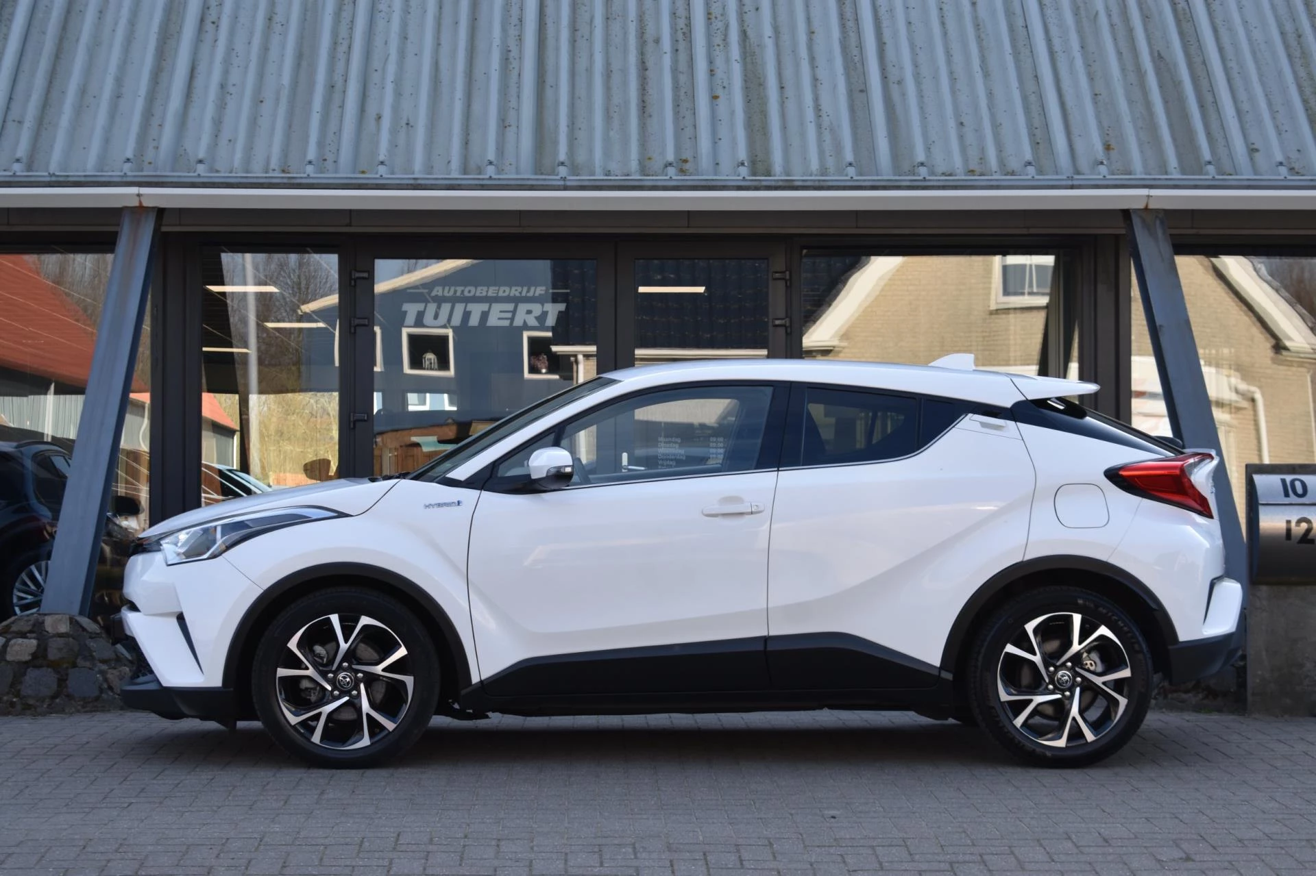 Hoofdafbeelding Toyota C-HR