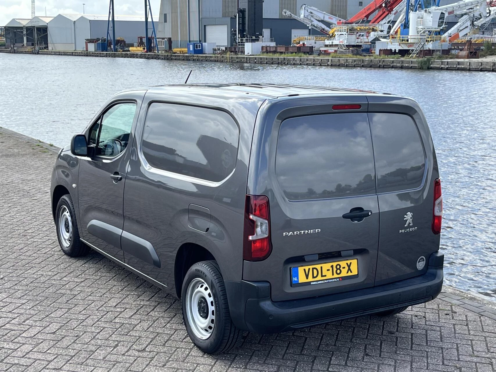 Hoofdafbeelding Peugeot Partner