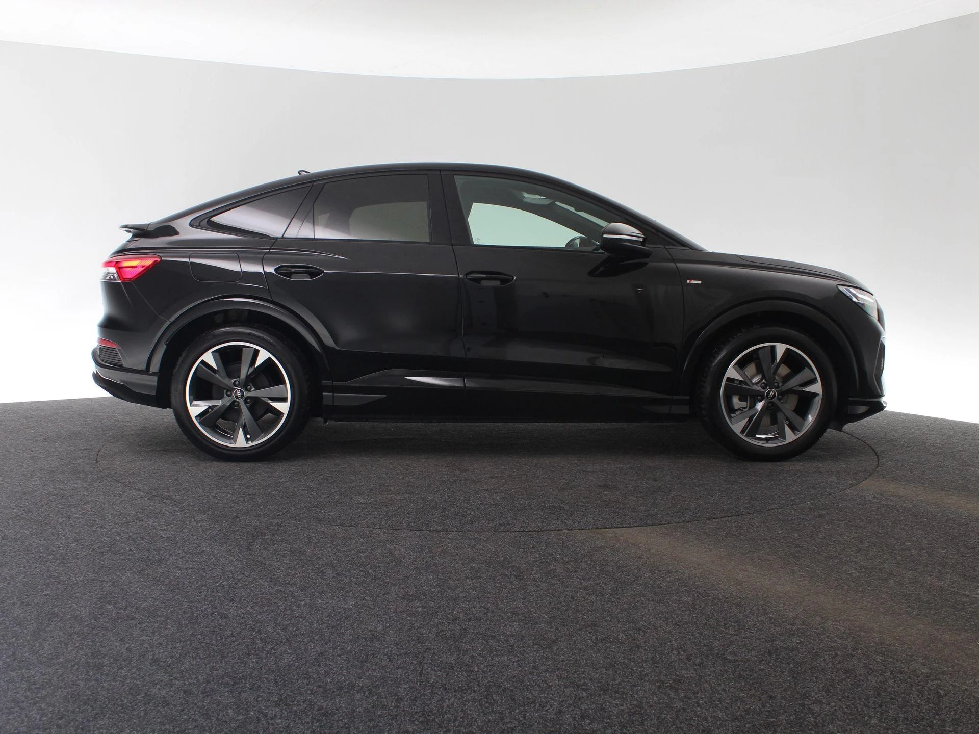 Hoofdafbeelding Audi Q4 Sportback e-tron