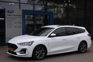 Ford Focus Wagon 155PK HYBRID ST-LINE AUTOMAAT NAVI STOEL/STUURVERW. P-SENSOREN 17"LMV AD-CRUISE CAMERA PRIVACY-GLASS BLISS