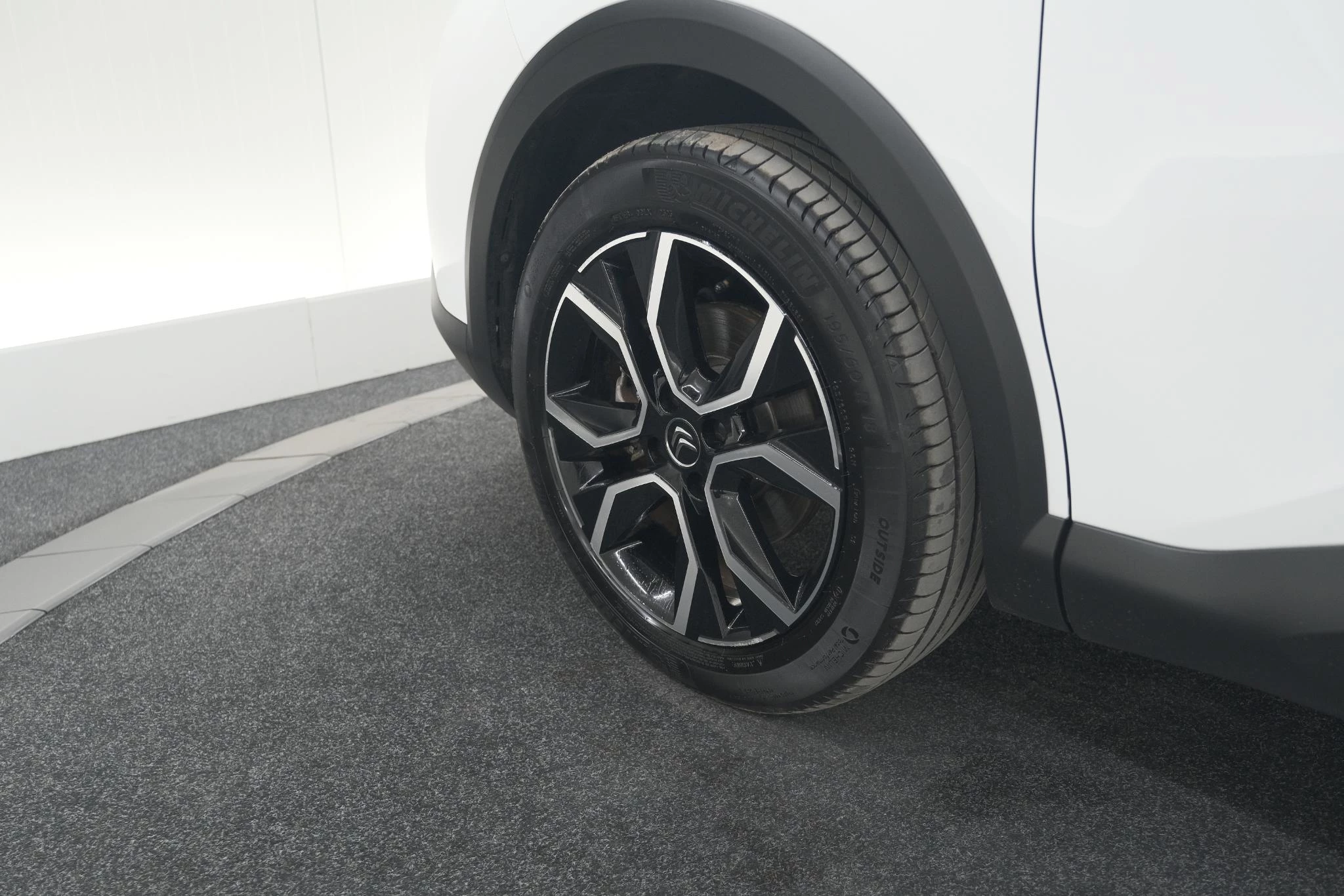 Hoofdafbeelding Citroën ë-C4