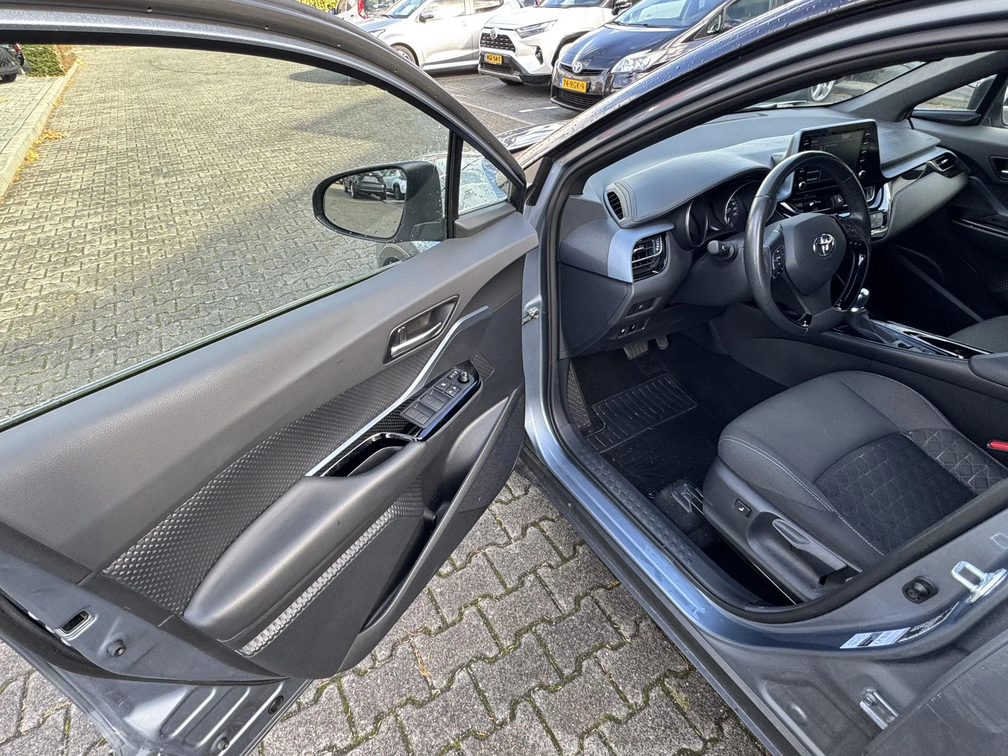 Hoofdafbeelding Toyota C-HR