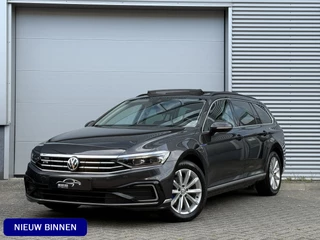 Hoofdafbeelding Volkswagen Passat Volkswagen Passat Variant 1.4 TSI PHEV GTE Business | Panoramadak | Stoelmassage | Apple Carplay | Trekhaak