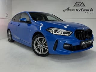 BMW 1 Serie 118i 140PK M-SPORT *Sfeerv/Live Cockpit/NAP/1e eign*