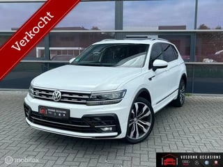 Volkswagen Tiguan 1.5 TSI ACT ALLSPACE  R-line Trekhaak Pano DSG camera Dodehoek