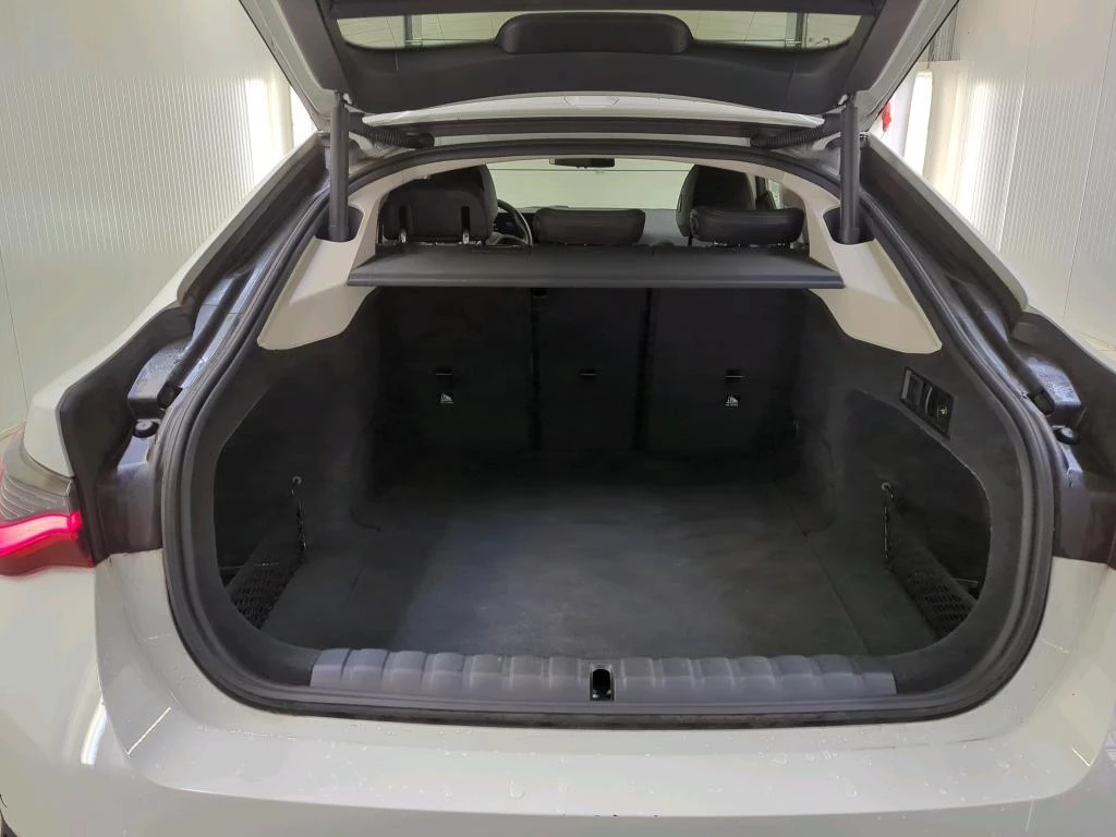 Hoofdafbeelding BMW i4