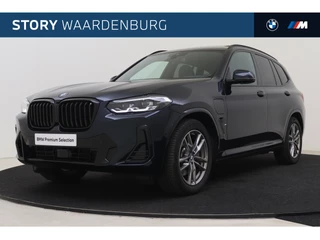 Hoofdafbeelding BMW X3 BMW X3 xDrive30e High Executive M Sport Automaat / Panoramadak / Sportstoelen / Stoelverwarming / Comfort Access / Parking Assistant / Gesture Control / Live Cockpit Professional