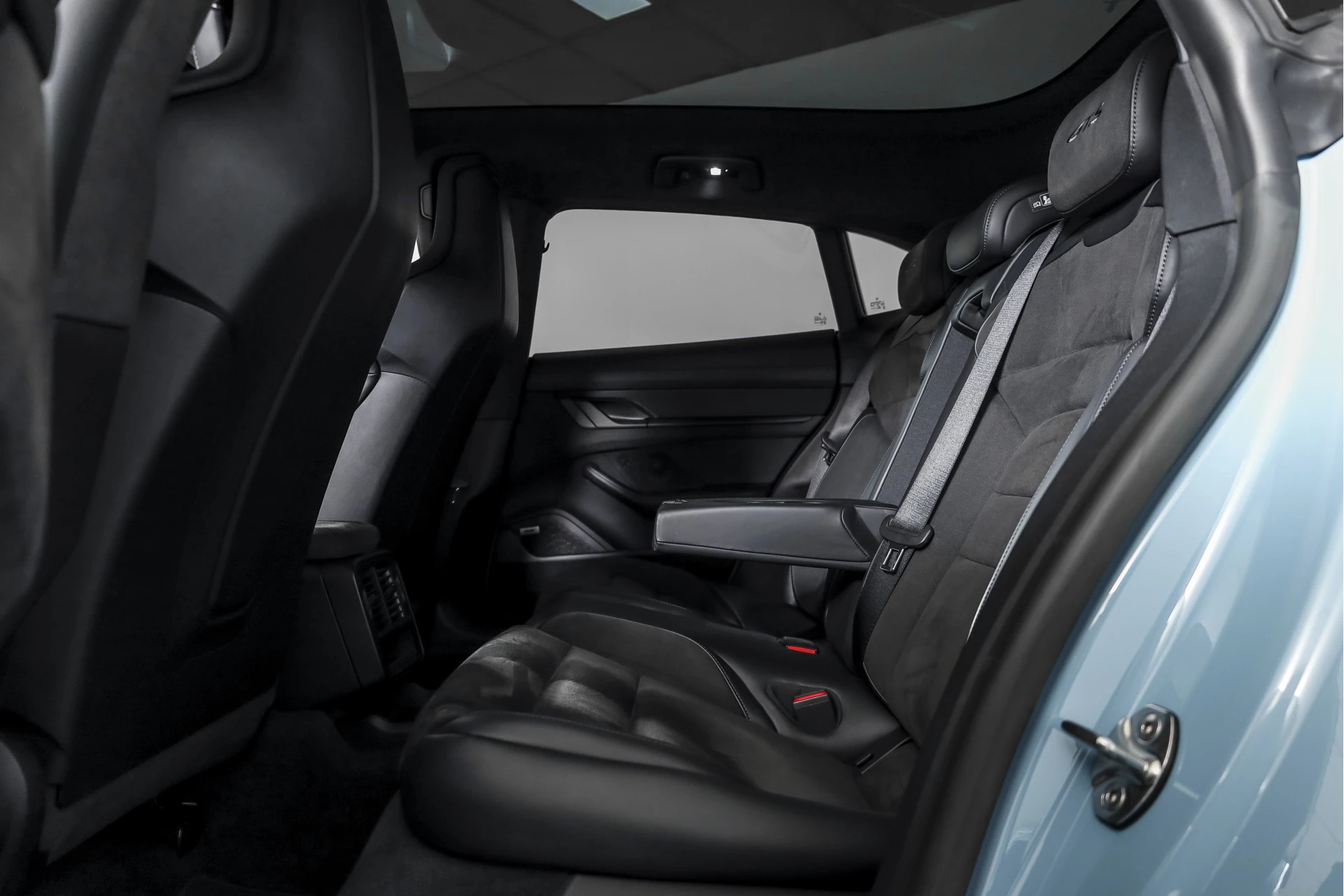 Hoofdafbeelding Porsche Taycan