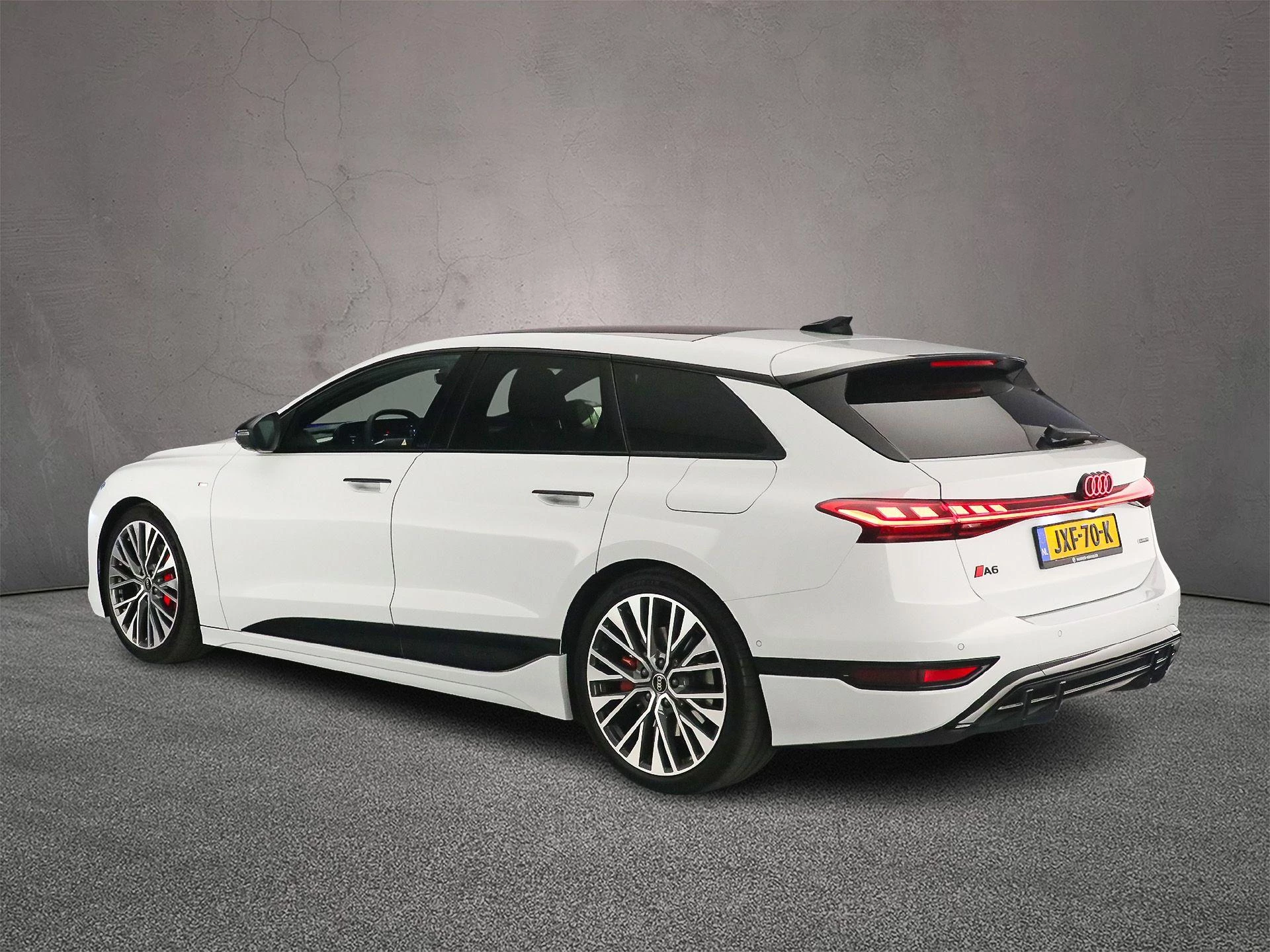 Hoofdafbeelding Audi A6 Avant e-tron