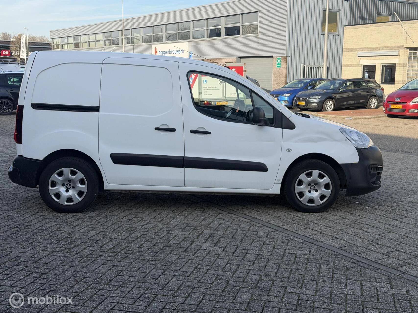 Hoofdafbeelding Peugeot Partner