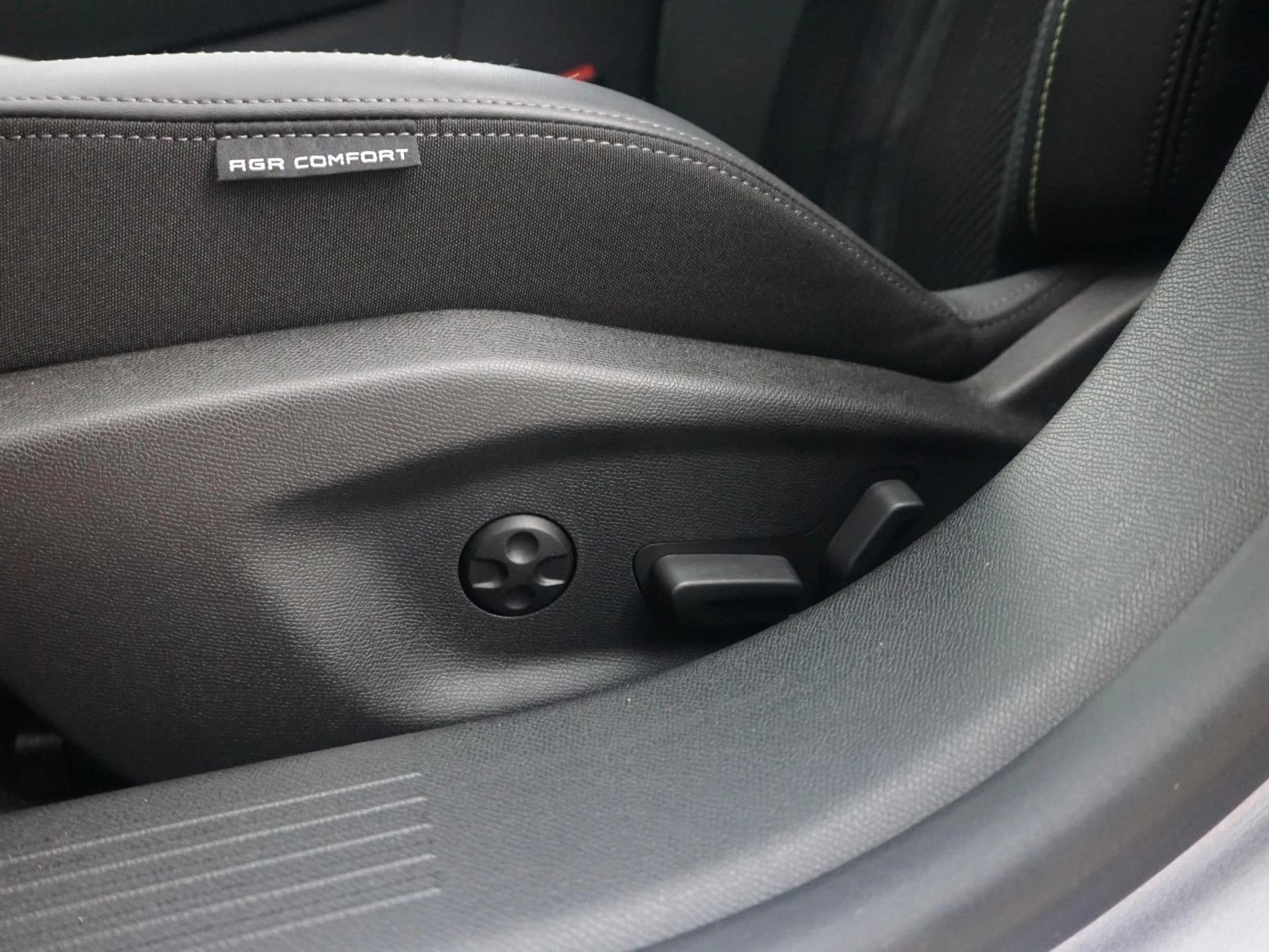 Hoofdafbeelding Peugeot e-308