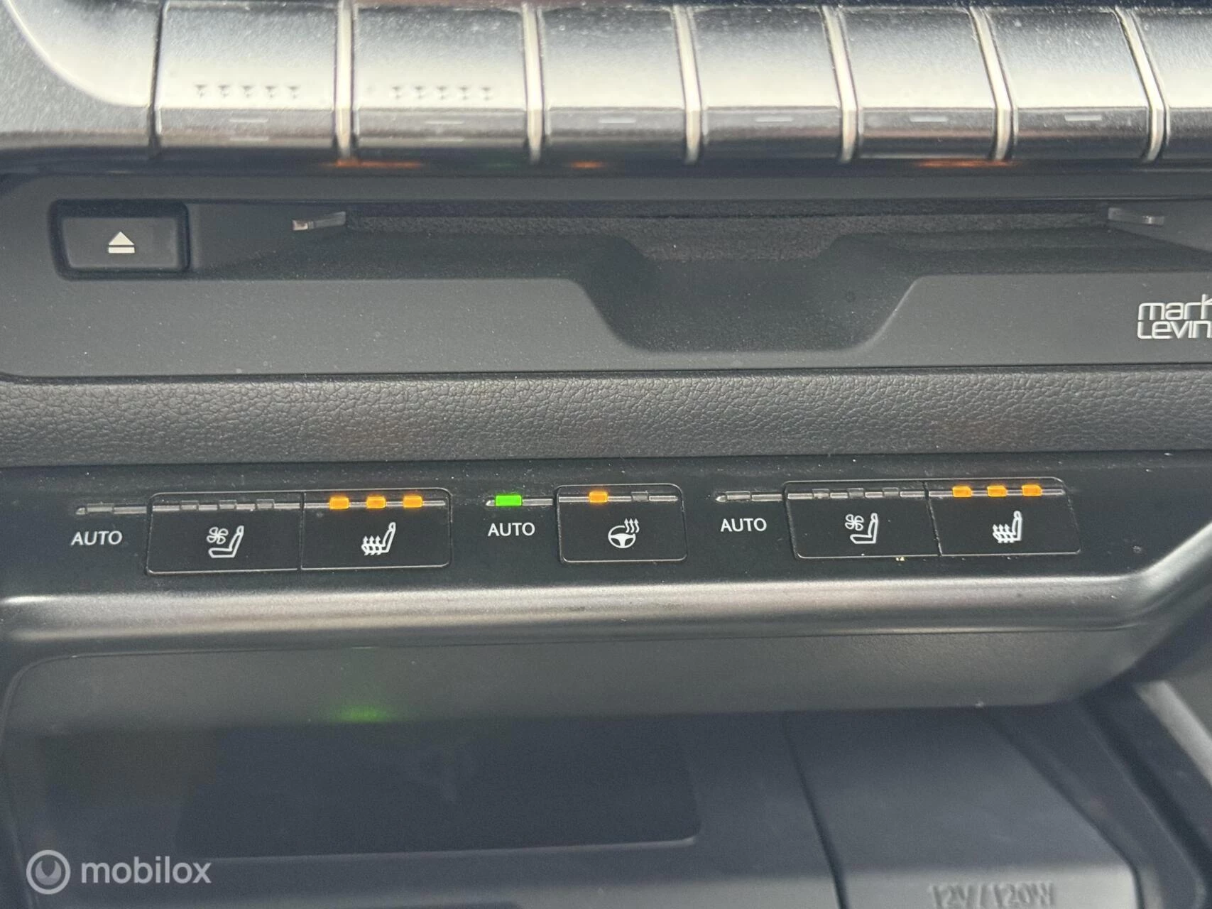 Hoofdafbeelding Lexus UX