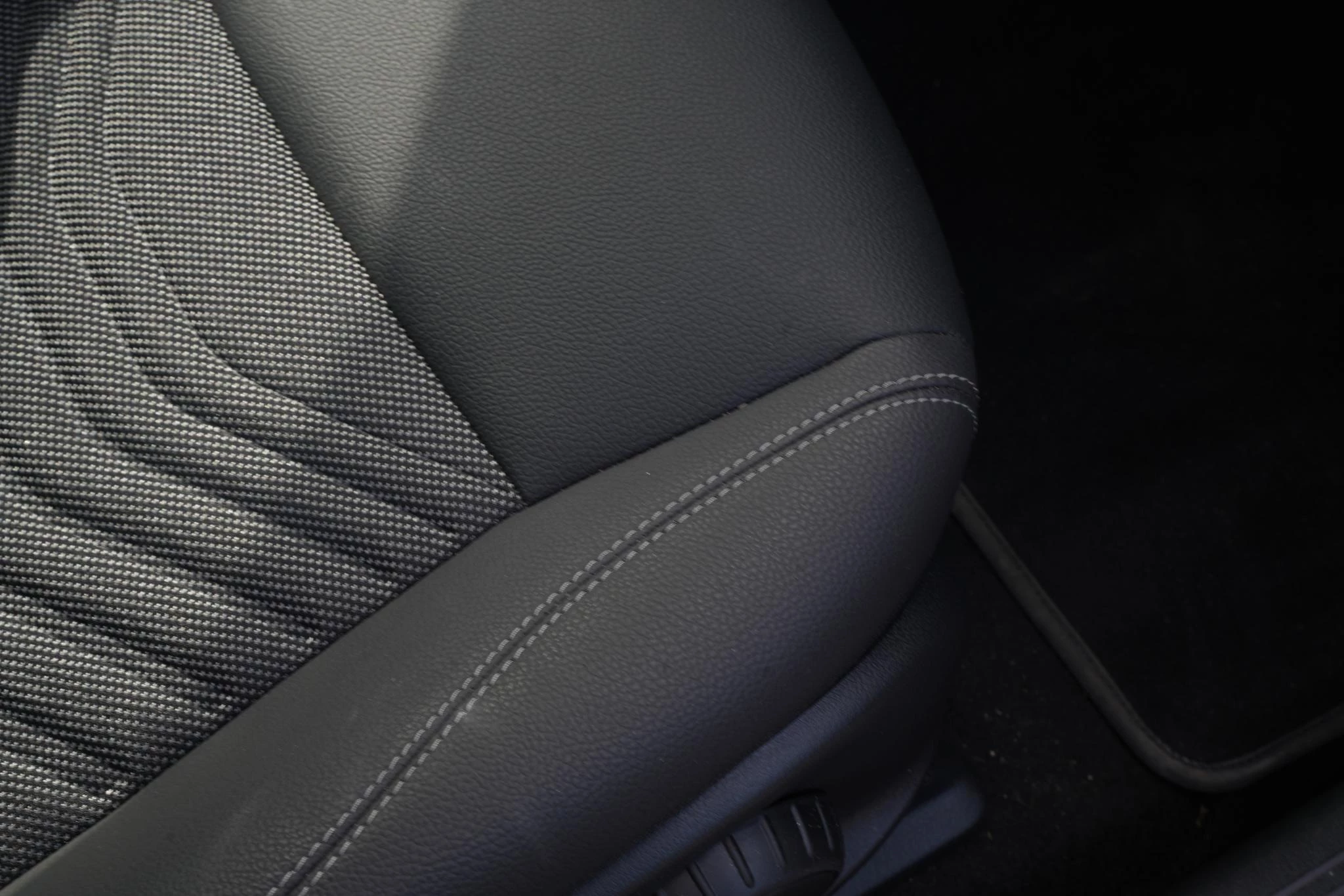 Hoofdafbeelding Mercedes-Benz EQB