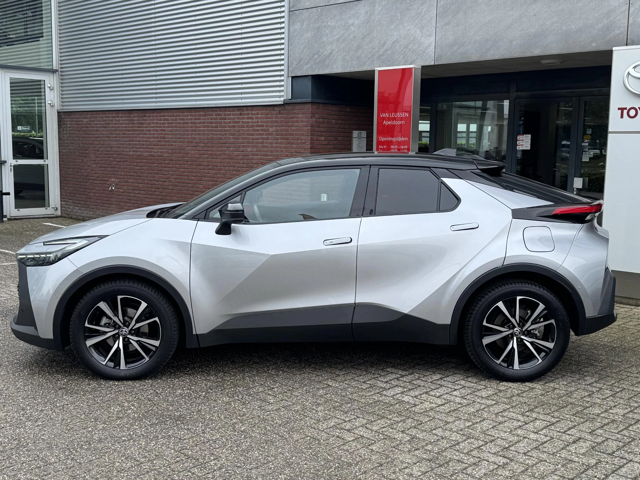 Hoofdafbeelding Toyota C-HR