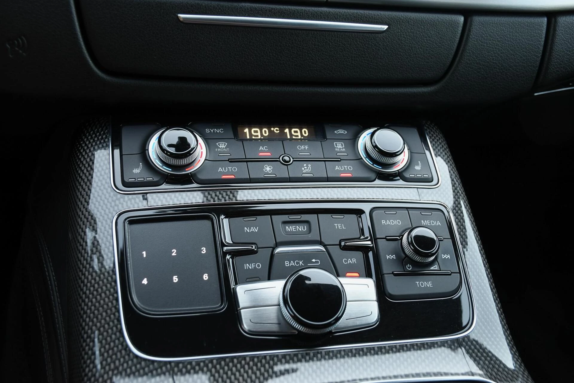 Hoofdafbeelding Audi S8