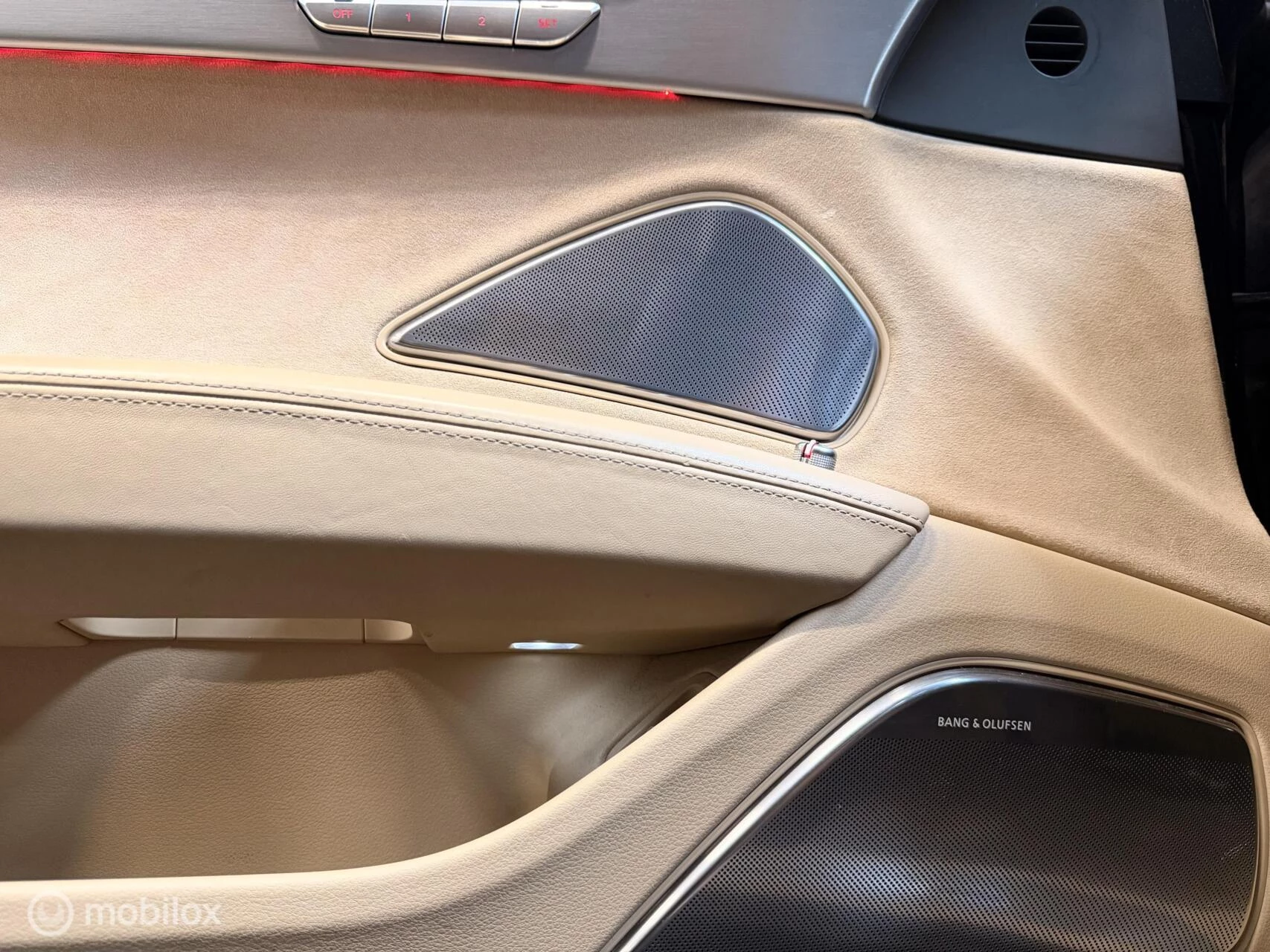 Hoofdafbeelding Audi A8